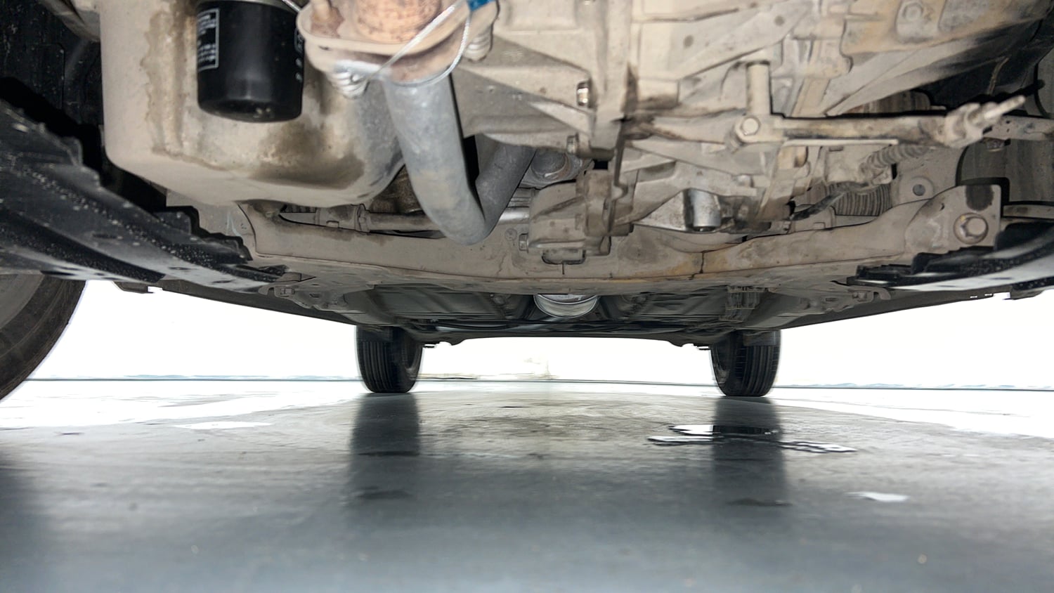 Used 2020 Maruti Suzuki Baleno Zeta Petrol Manual extra FRONT LEFT UNDERBODY VIEW