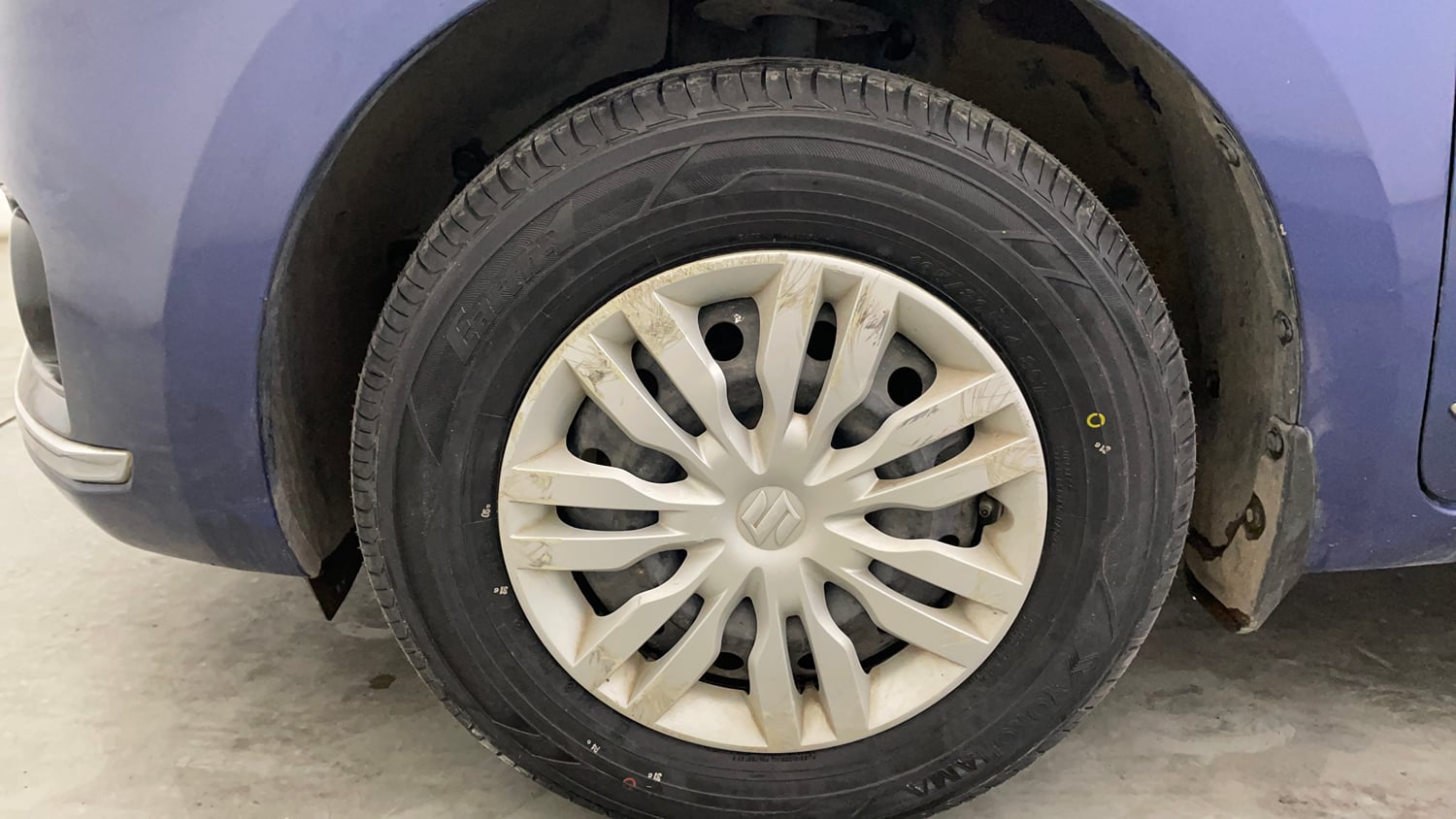 Used 2018 Maruti Suzuki Dzire VXi Petrol Manual tyres LEFT FRONT TYRE RIM VIEW