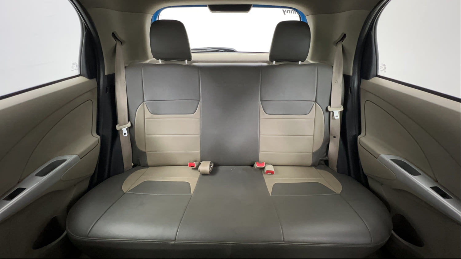 Used 2015 Toyota Etios Liva V Petrol Manual interior REAR SEAT CONDITION VIEW