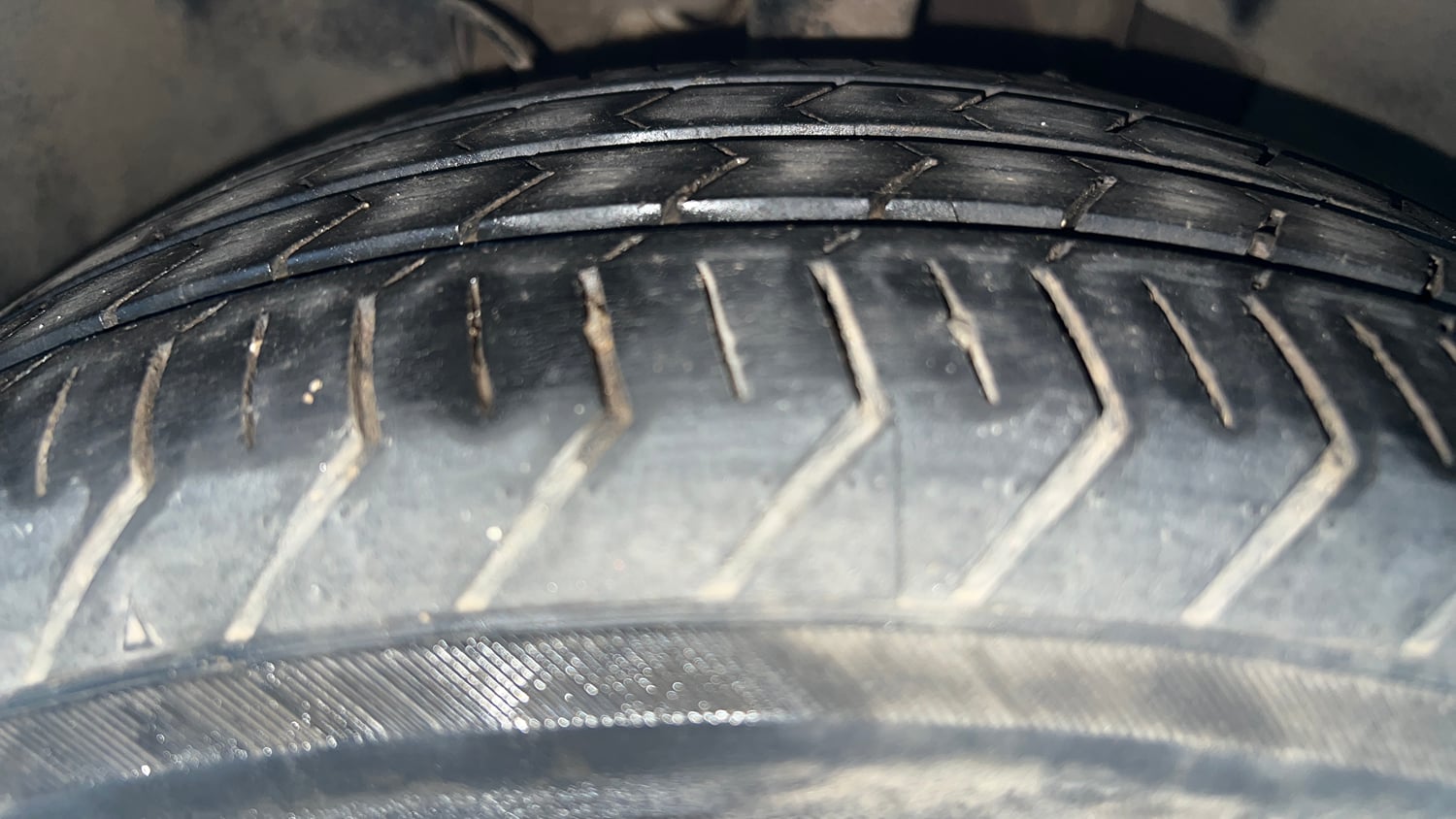 Used 2020 Tata Tigor XZA Plus Petrol Automatic tyres LEFT FRONT TYRE TREAD VIEW