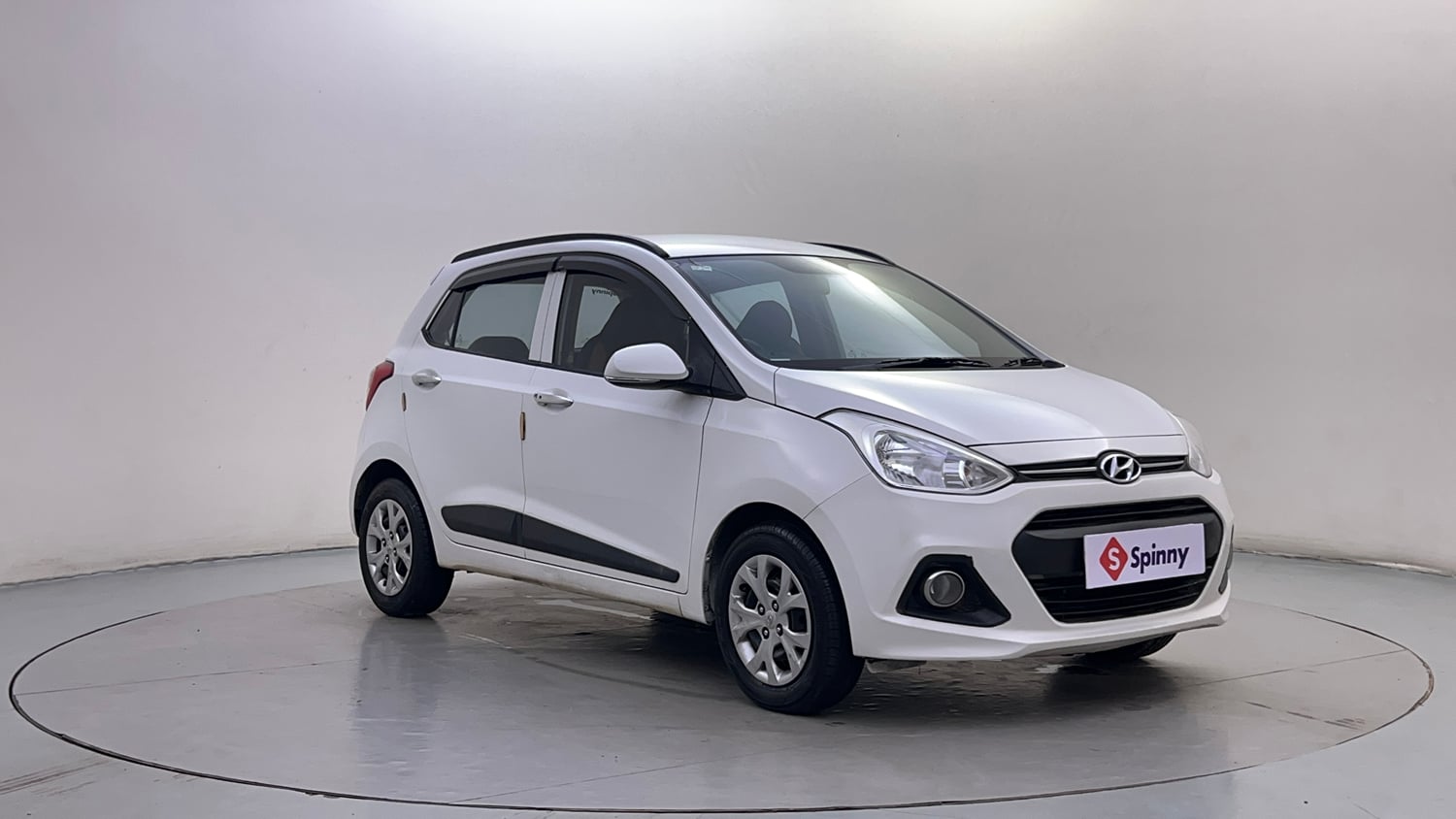 Used 2014 Hyundai Grand i10 Sportz 1.2 Kappa VTVT Petrol Manual exterior RIGHT FRONT CORNER VIEW