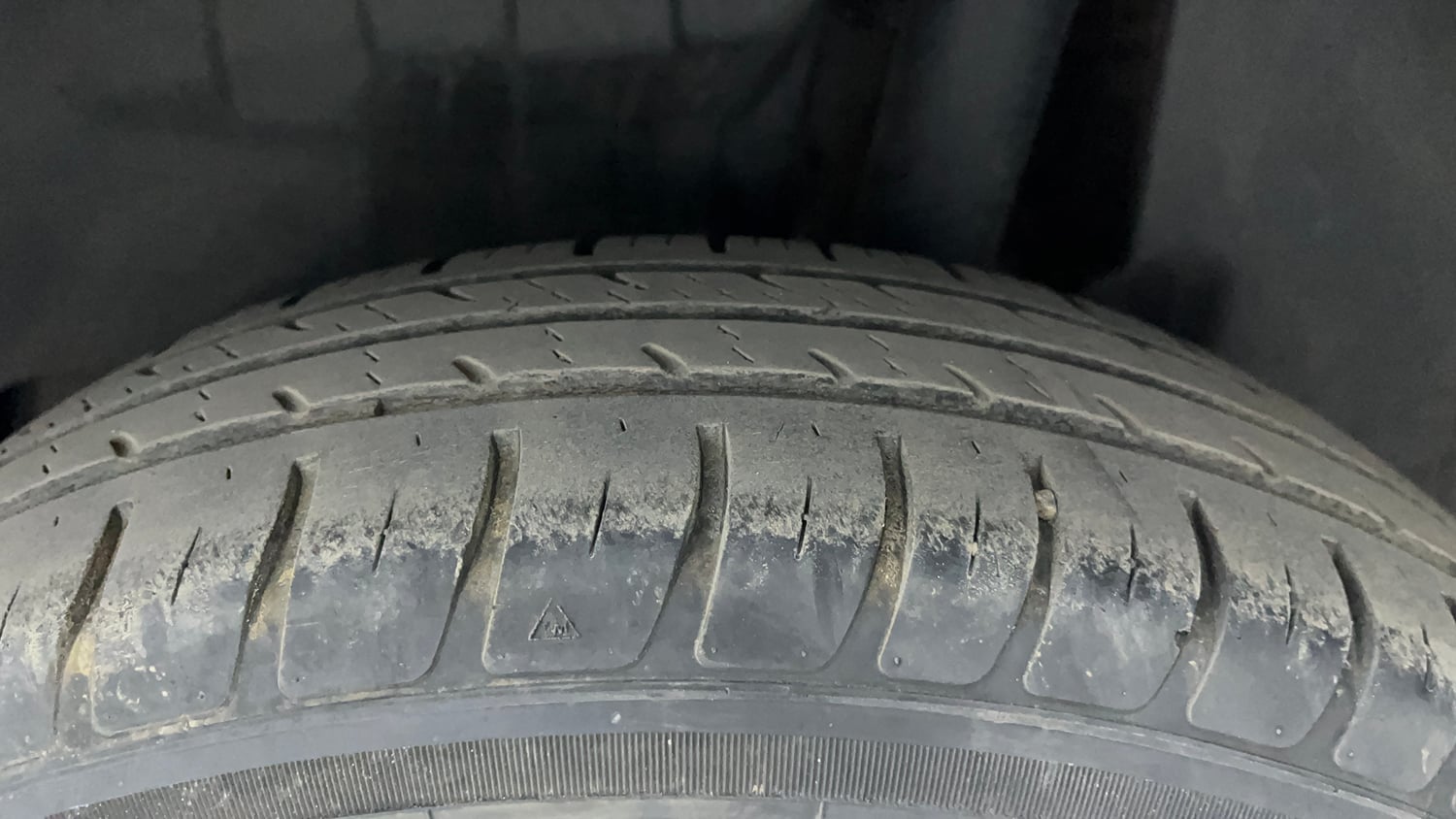 Used 2021 Maruti Suzuki Swift VXi Petrol Manual tyres LEFT REAR TYRE TREAD VIEW