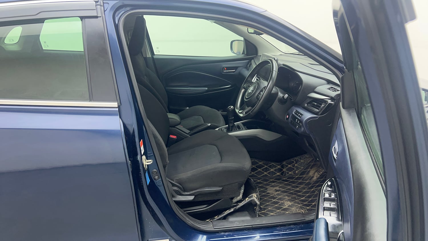 Used 2022 Maruti Suzuki Baleno Alpha Petrol Manual interior RIGHT SIDE FRONT DOOR CABIN VIEW
