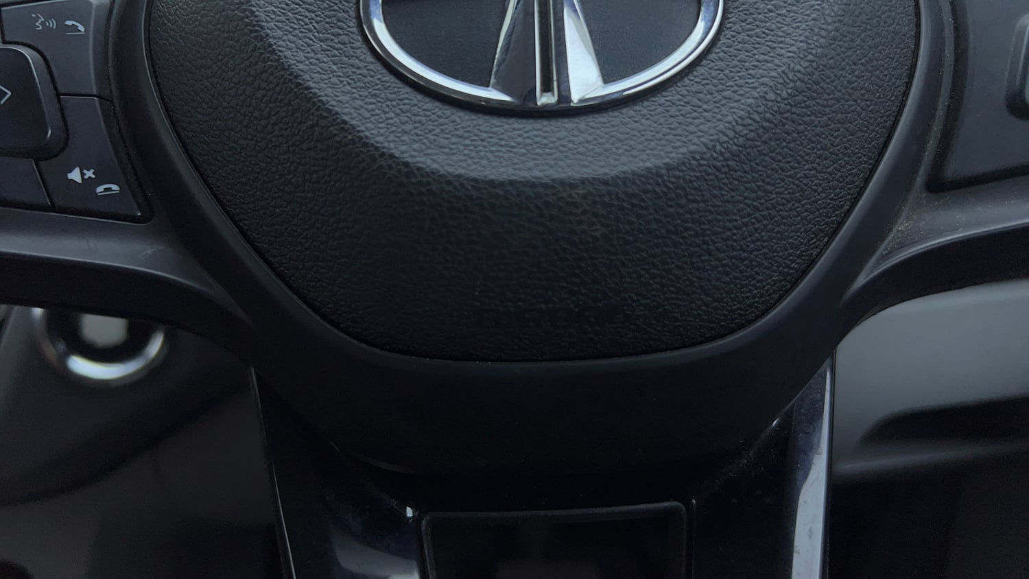 Used 2020 Tata Tigor XZA Plus Petrol Automatic top_features Airbags