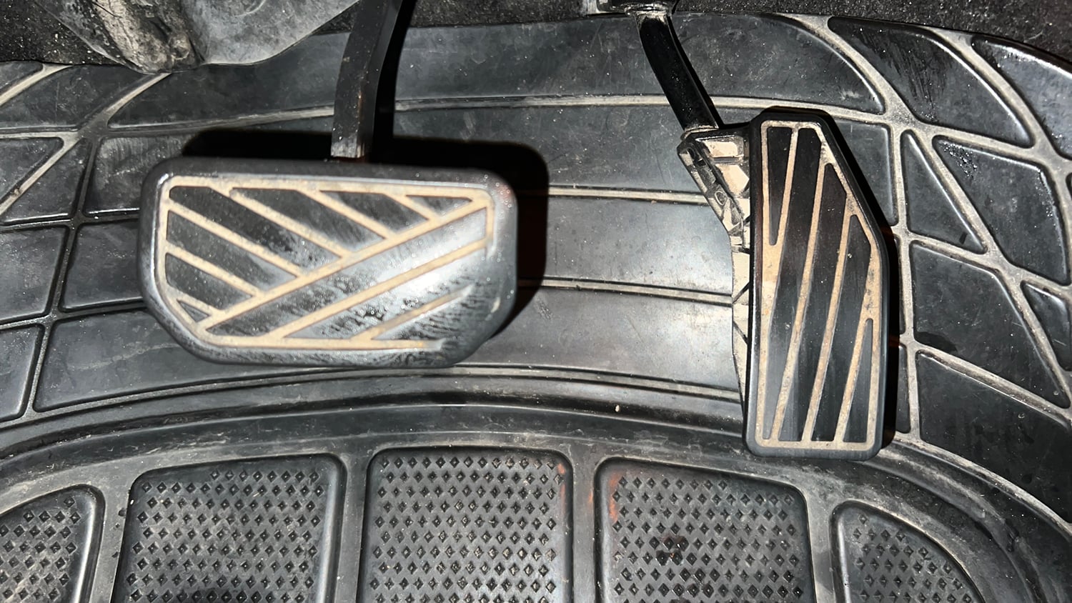 Used 2022 Maruti Suzuki Baleno Zeta AGS Petrol Automatic interior PEDALS VIEW