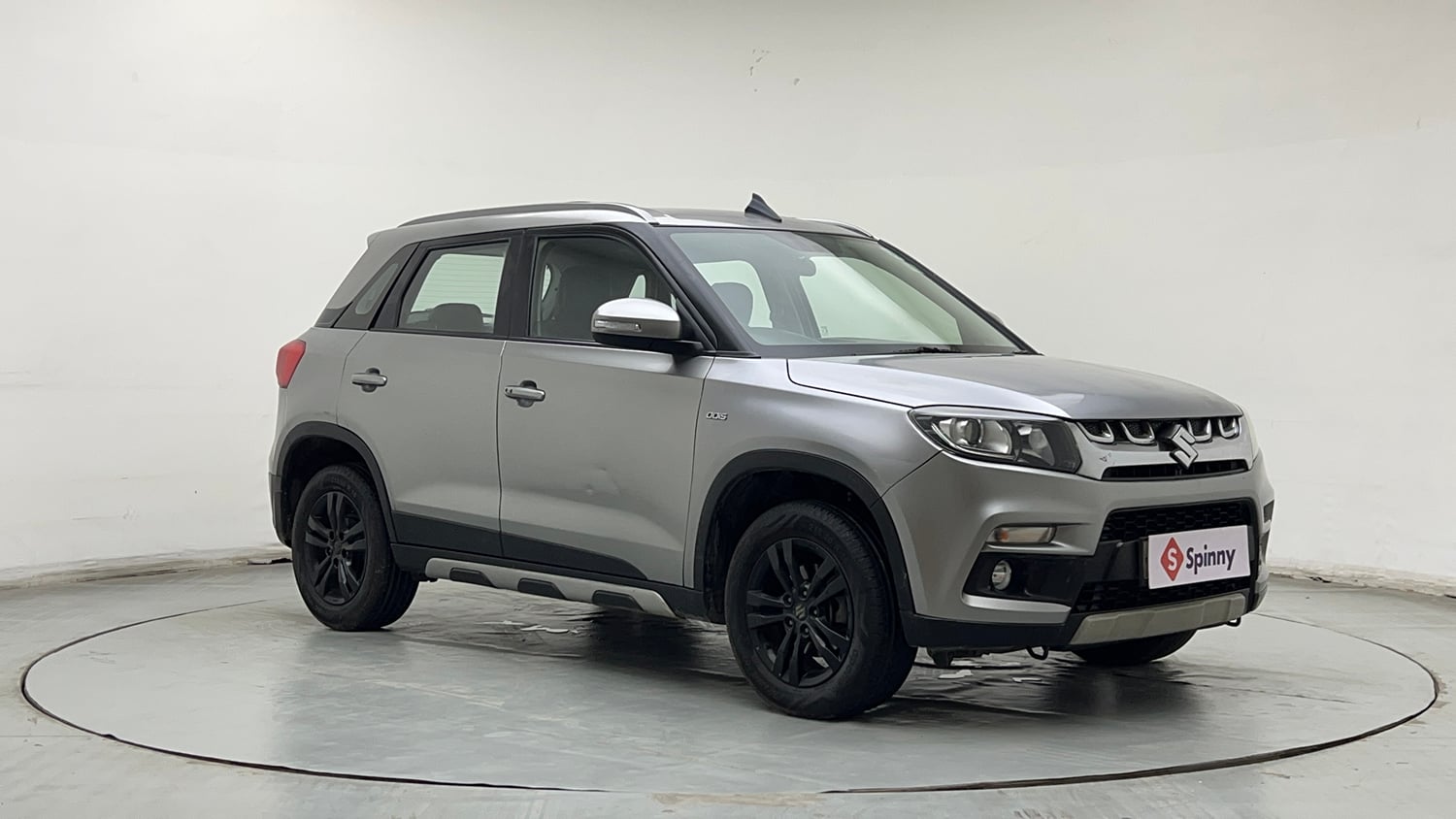 Used 2018 maruti-suzuki Vitara Brezza ZDi AGS Diesel Automatic exterior RIGHT FRONT CORNER VIEW