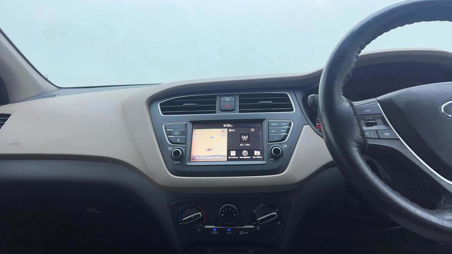Used 2019 Hyundai Elite i20 Sportz Plus 1.2 Petrol Manual interior MUSIC SYSTEM & AC CONTROL VIEW