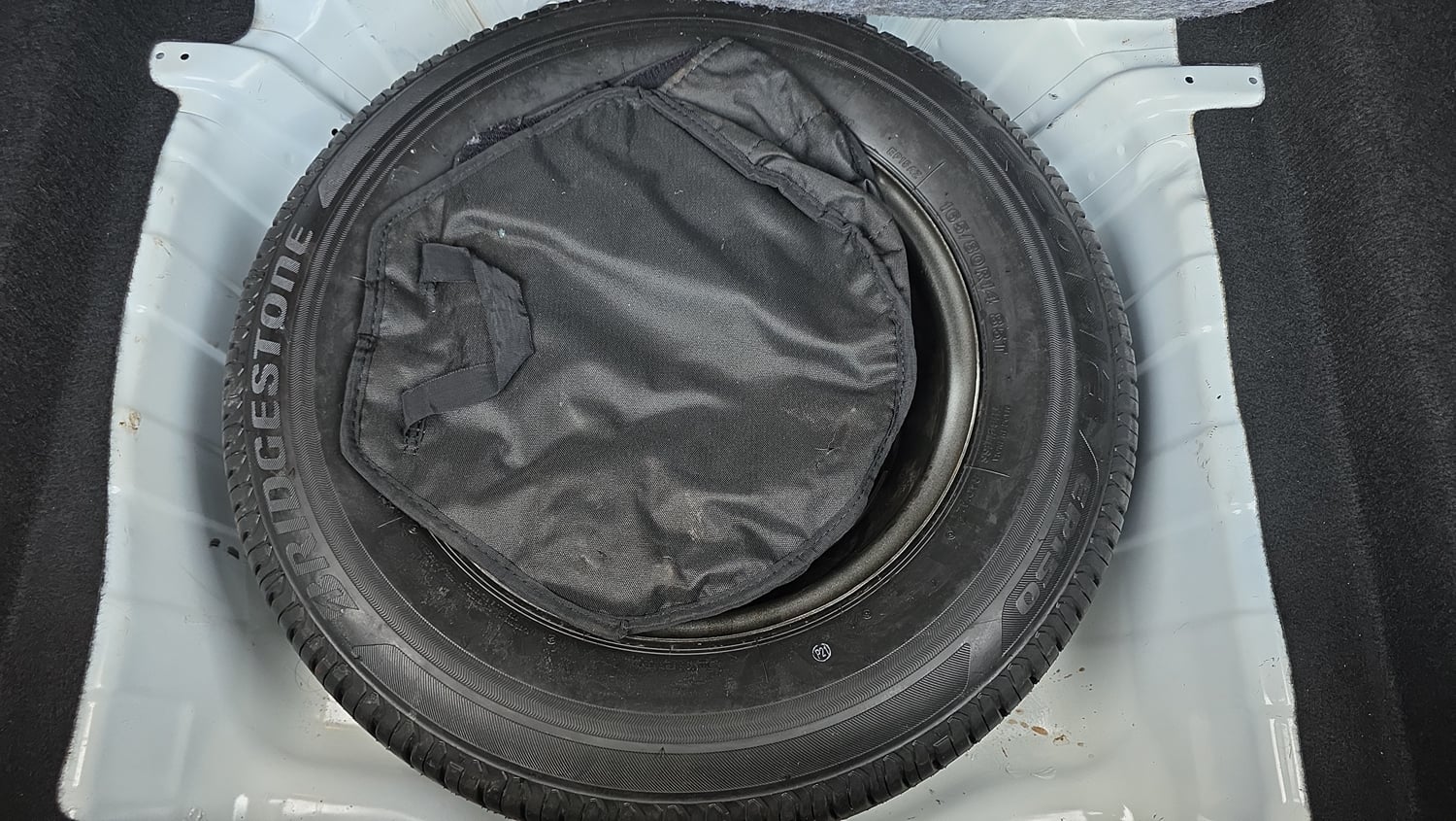 Used 2025 Tata Altroz Racer R2 Petrol Manual tyres SPARE TYRE VIEW
