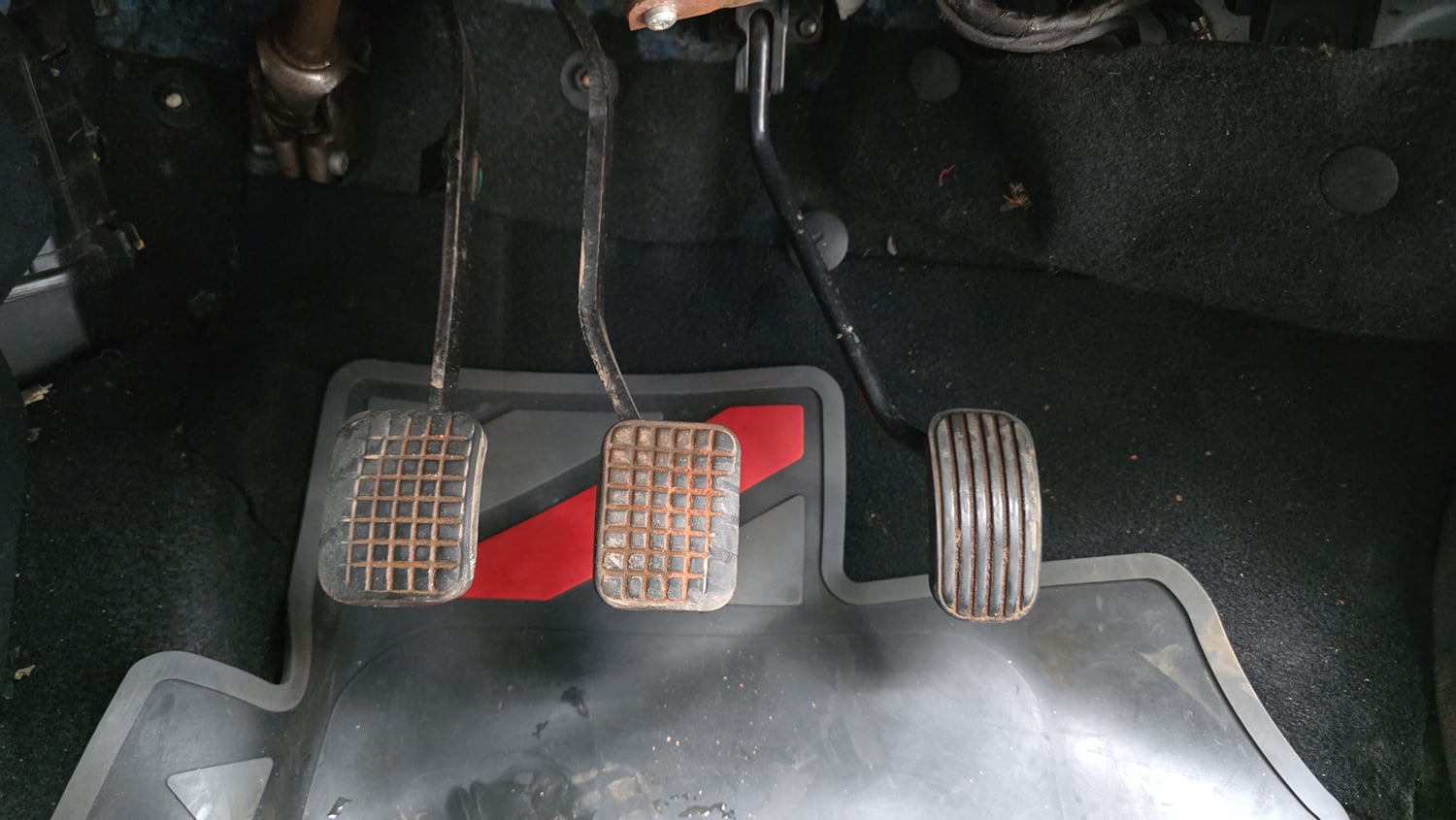 Used 2017 Tata Tiago Revotron XZ Petrol Manual interior PEDALS VIEW