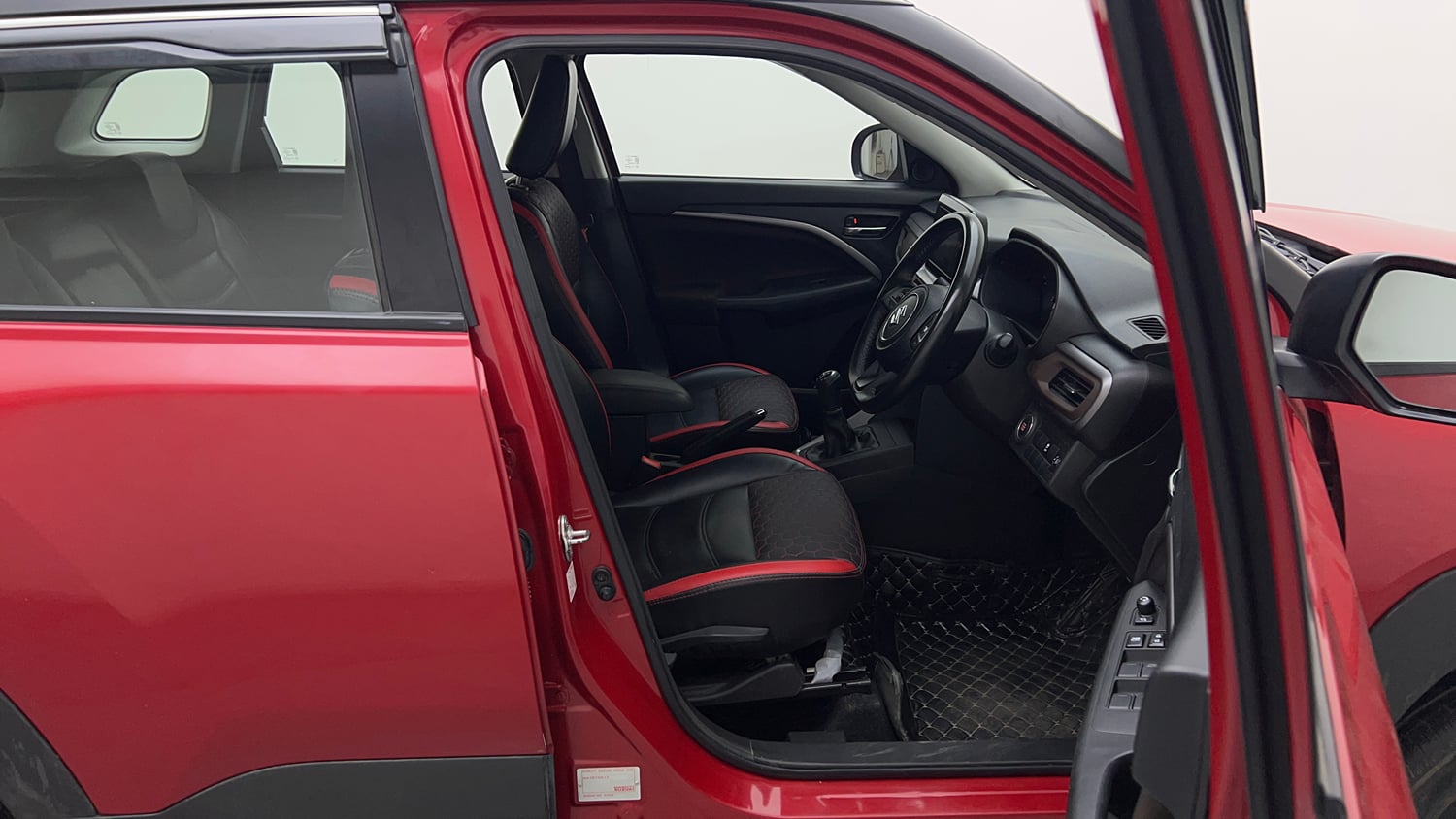 Used 2023 Maruti Suzuki Brezza Zxi Dual Tone Petrol Manual interior RIGHT SIDE FRONT DOOR CABIN VIEW
