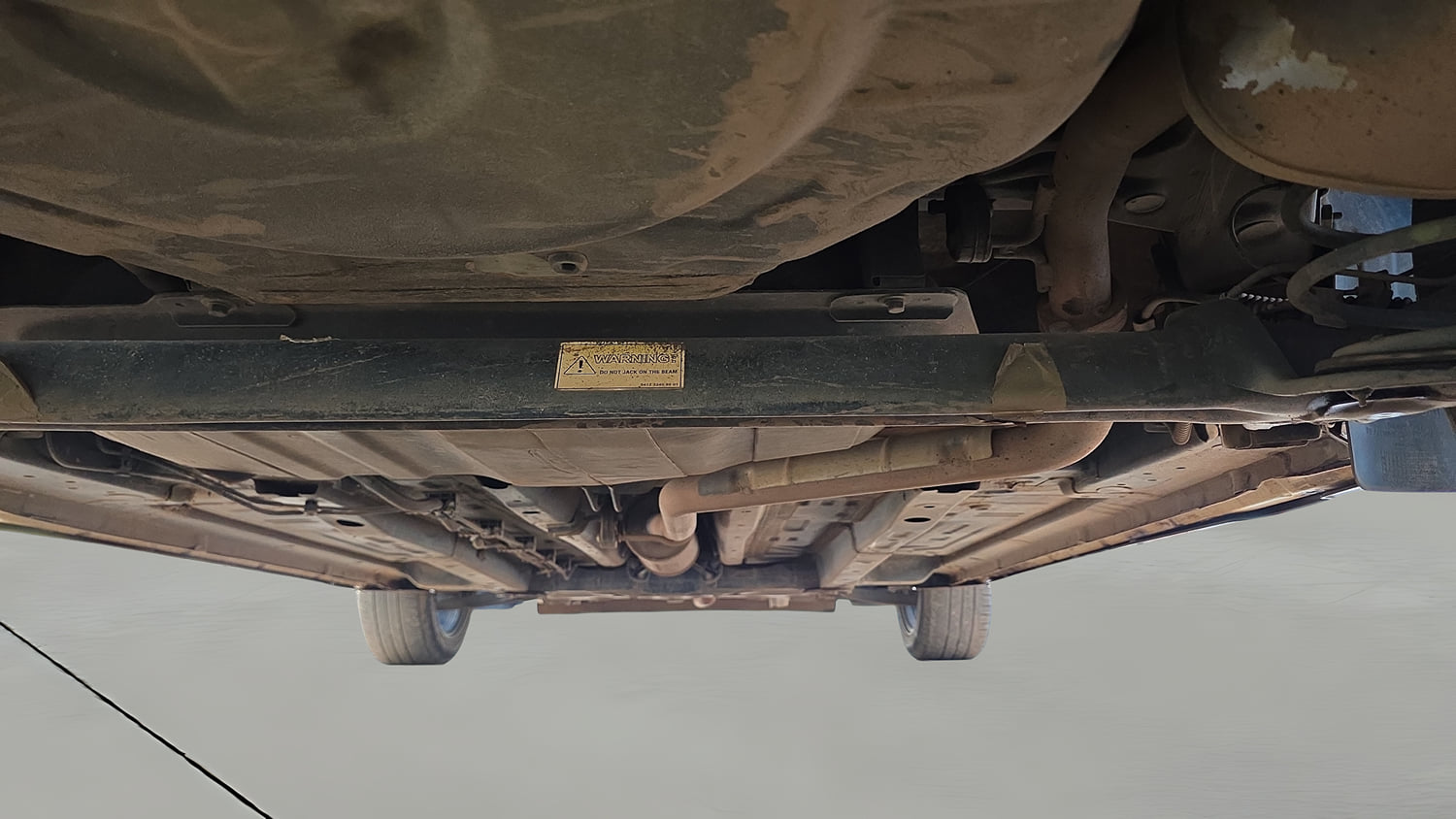 Used 2025 Tata Altroz Racer R2 Petrol Manual extra REAR UNDERBODY VIEW (TAKEN FROM REAR)