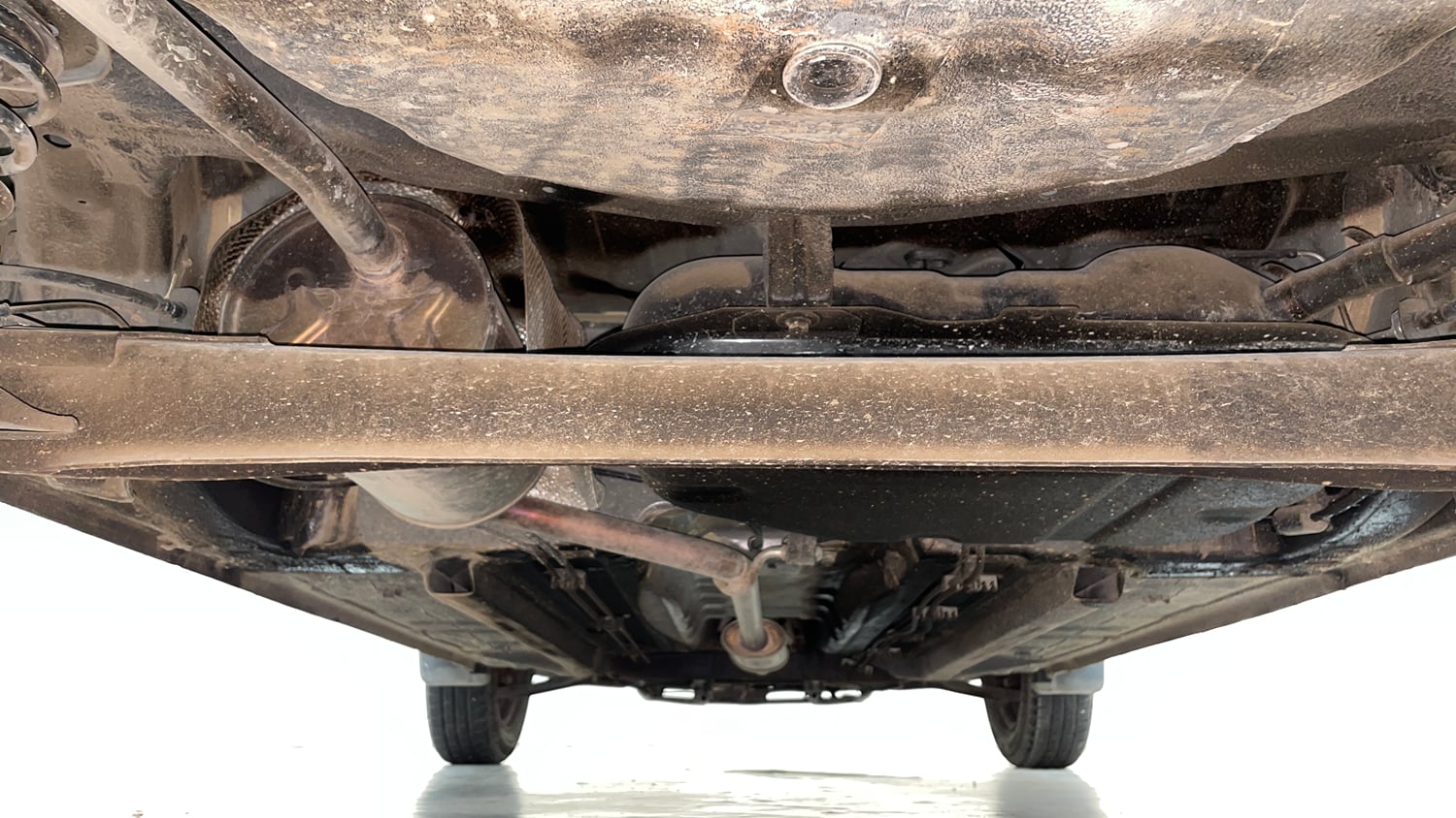 Used 2024 Renault Kwid RXT 1.0L Petrol Manual extra REAR UNDERBODY VIEW (TAKEN FROM REAR)