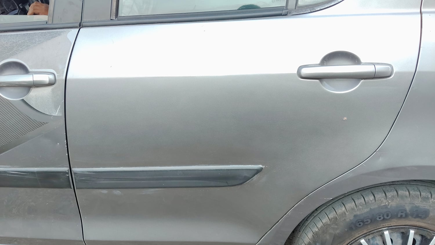 Used 2013 Maruti Suzuki Swift VDi Diesel Manual dents MINOR SCRATCH