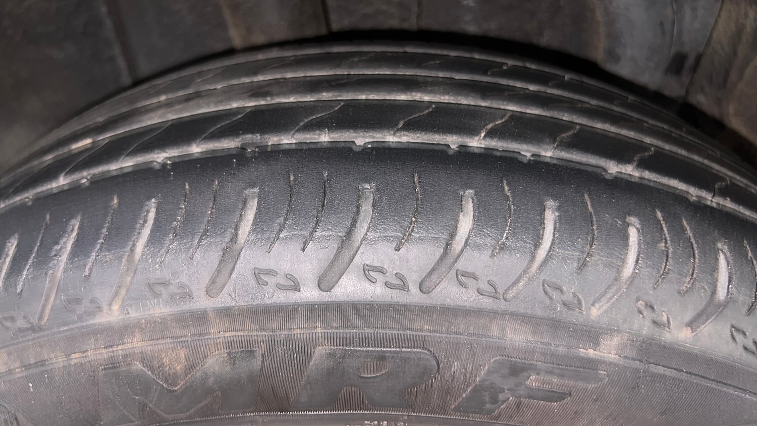 Used 2021 Renault Kiger RXT MT Dual Tone Petrol Manual tyres RIGHT REAR TYRE TREAD VIEW