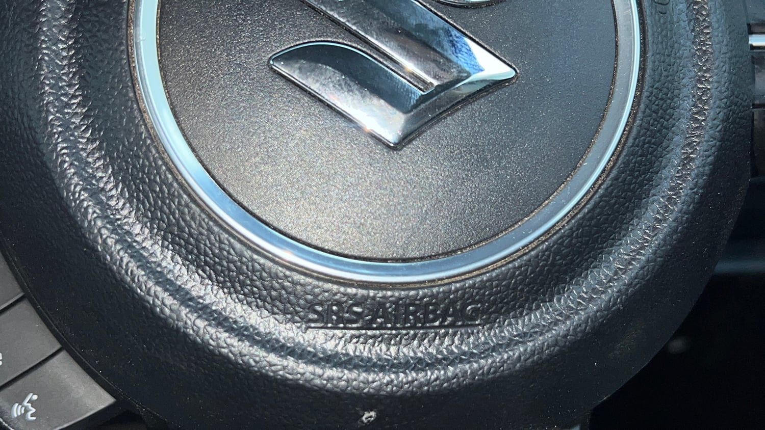Used 2024 Maruti Suzuki Swift ZXi AMT Petrol Automatic top_features Airbags