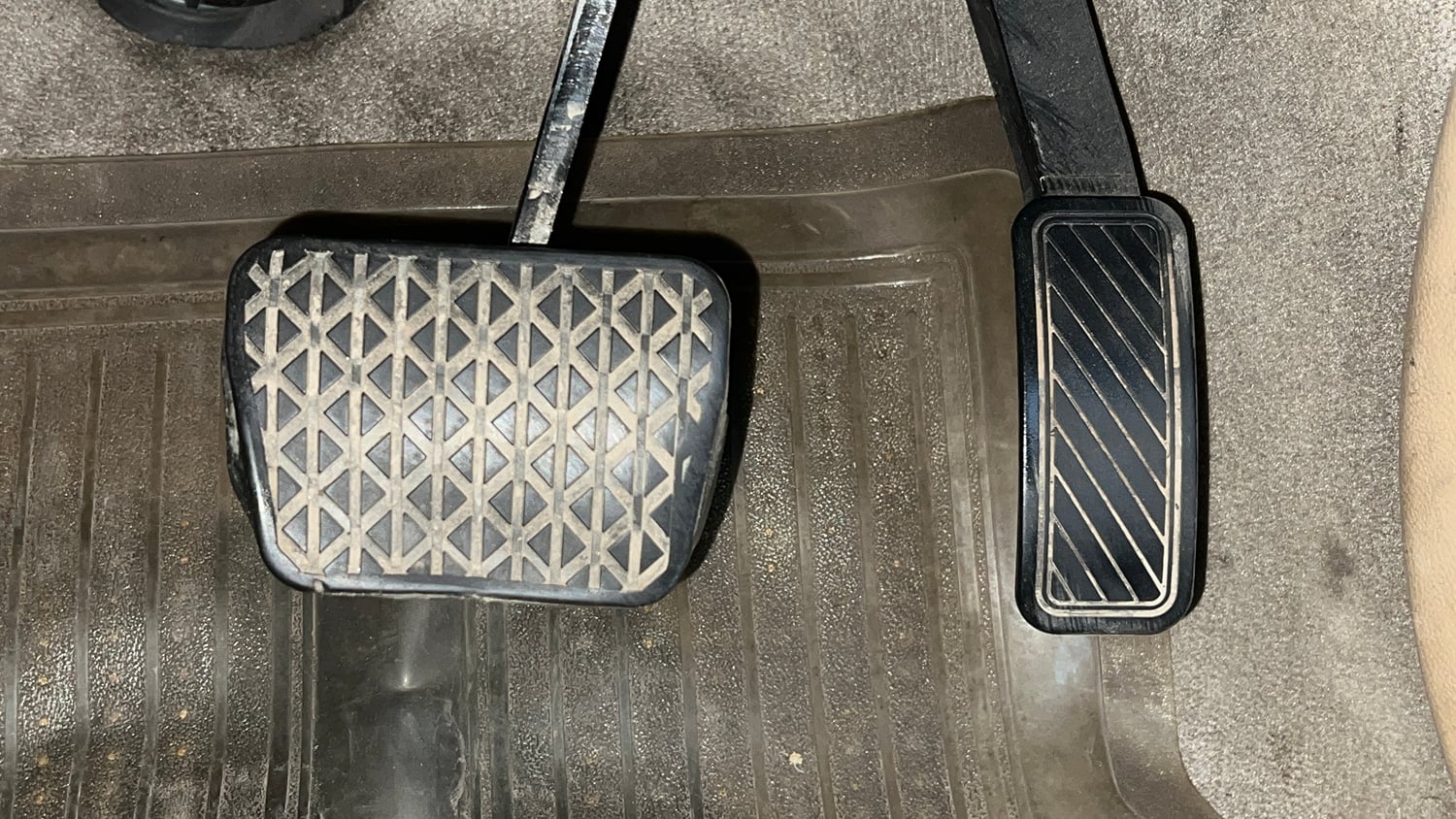 Used 2015 Ford Figo Aspire Titanium 1.5 Ti-VCT AT Petrol Automatic interior PEDALS VIEW