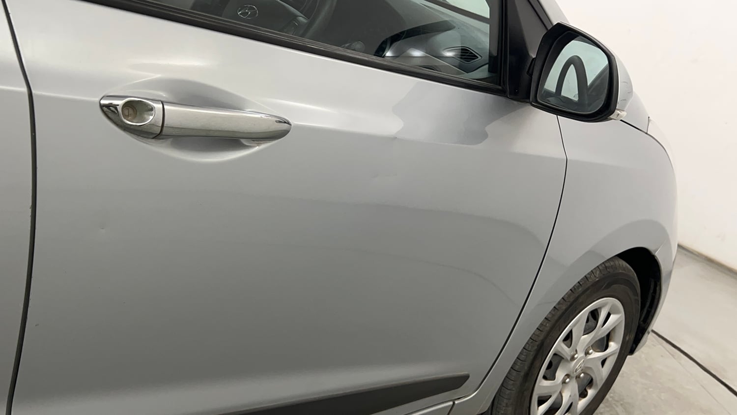 Used 2019 Hyundai Grand i10 Sportz 1.2 Kappa VTVT CNG (Outside Fitted) Cng Manual dents MINOR SCRATCH