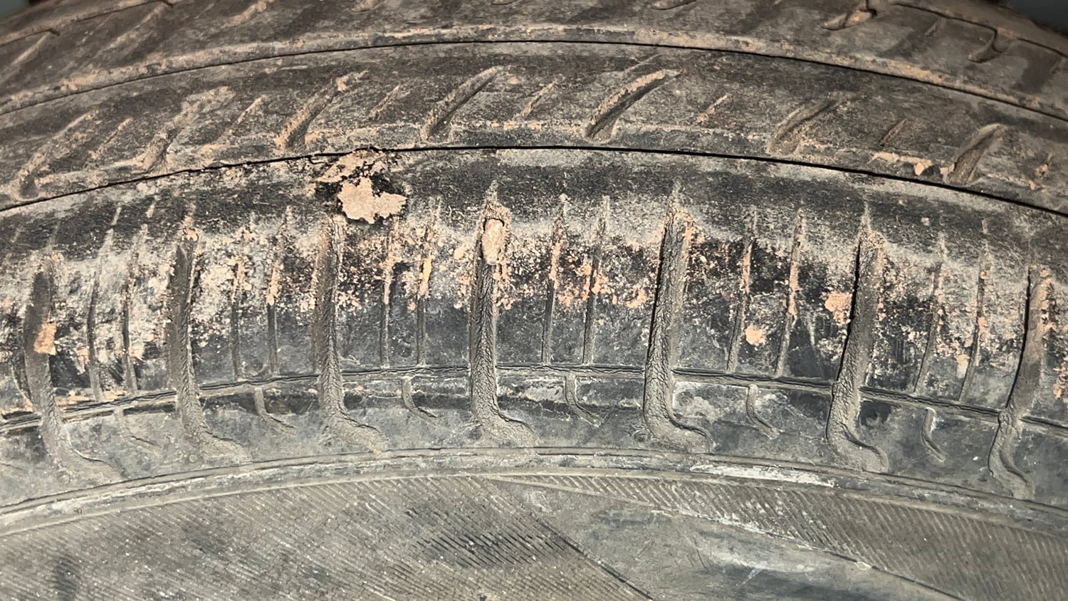 Used 2017 Maruti Suzuki Alto 800 VXi Petrol Manual tyres RIGHT REAR TYRE TREAD VIEW