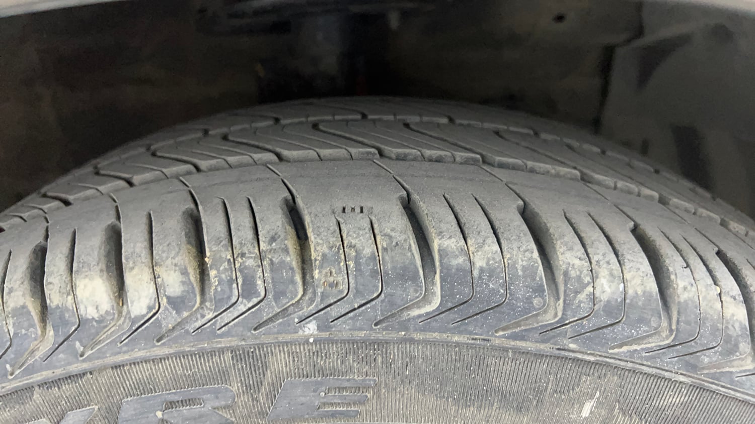 Used 2017 Maruti Suzuki Ciaz Alpha 1.4 MT Petrol Manual tyres RIGHT FRONT TYRE TREAD VIEW