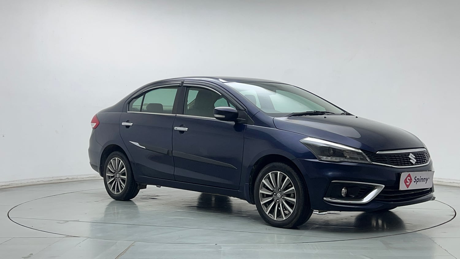 Used 2023 Maruti Suzuki Ciaz Alpha 1.5 Petrol Manual exterior RIGHT FRONT CORNER VIEW