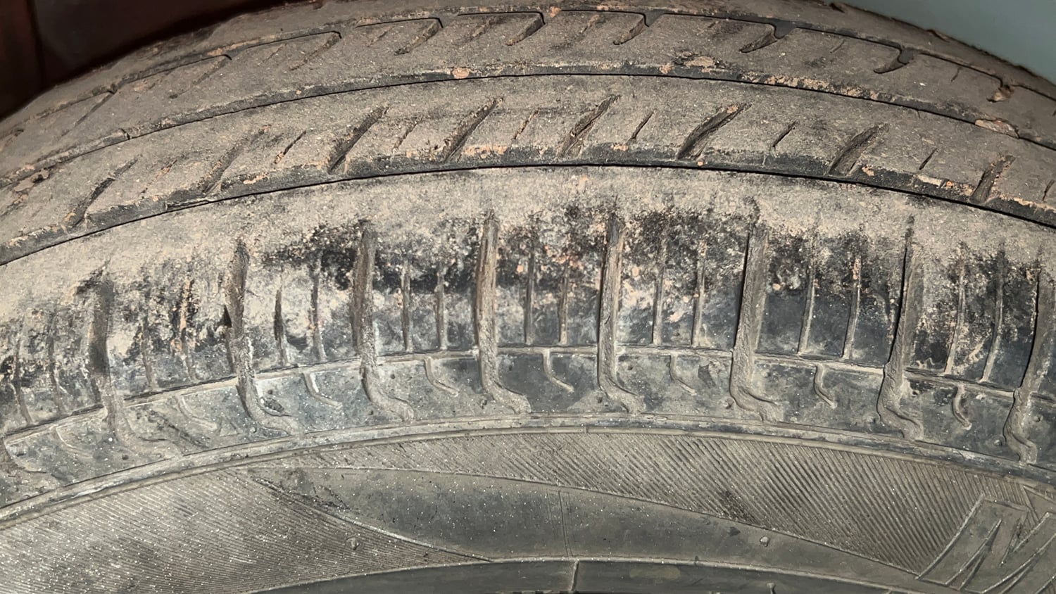 Used 2017 Maruti Suzuki Alto 800 VXi Petrol Manual tyres LEFT REAR TYRE TREAD VIEW