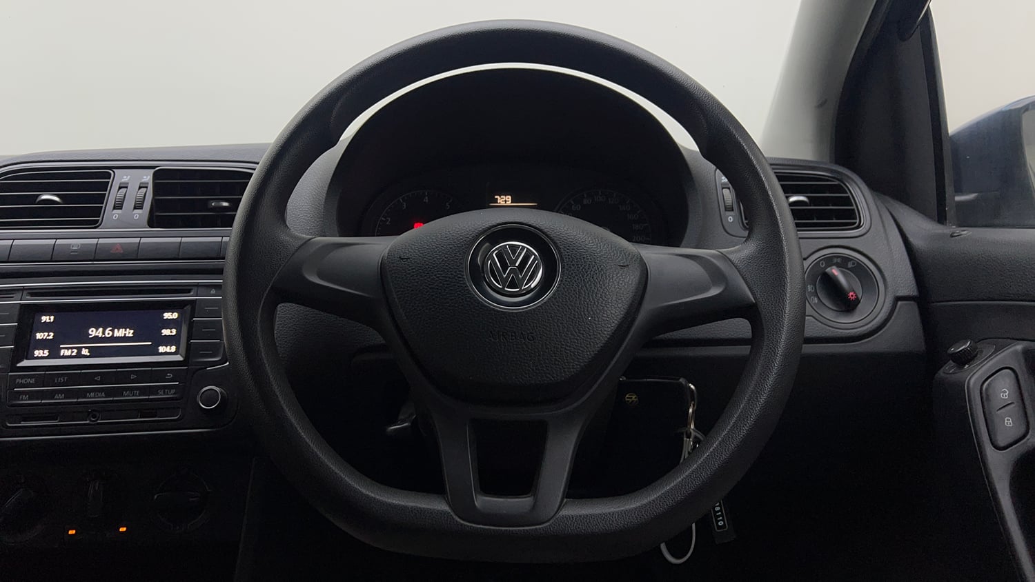 Used 2017 Volkswagen Polo Comfortline 1.2L (P) Petrol Manual interior STEERING VIEW
