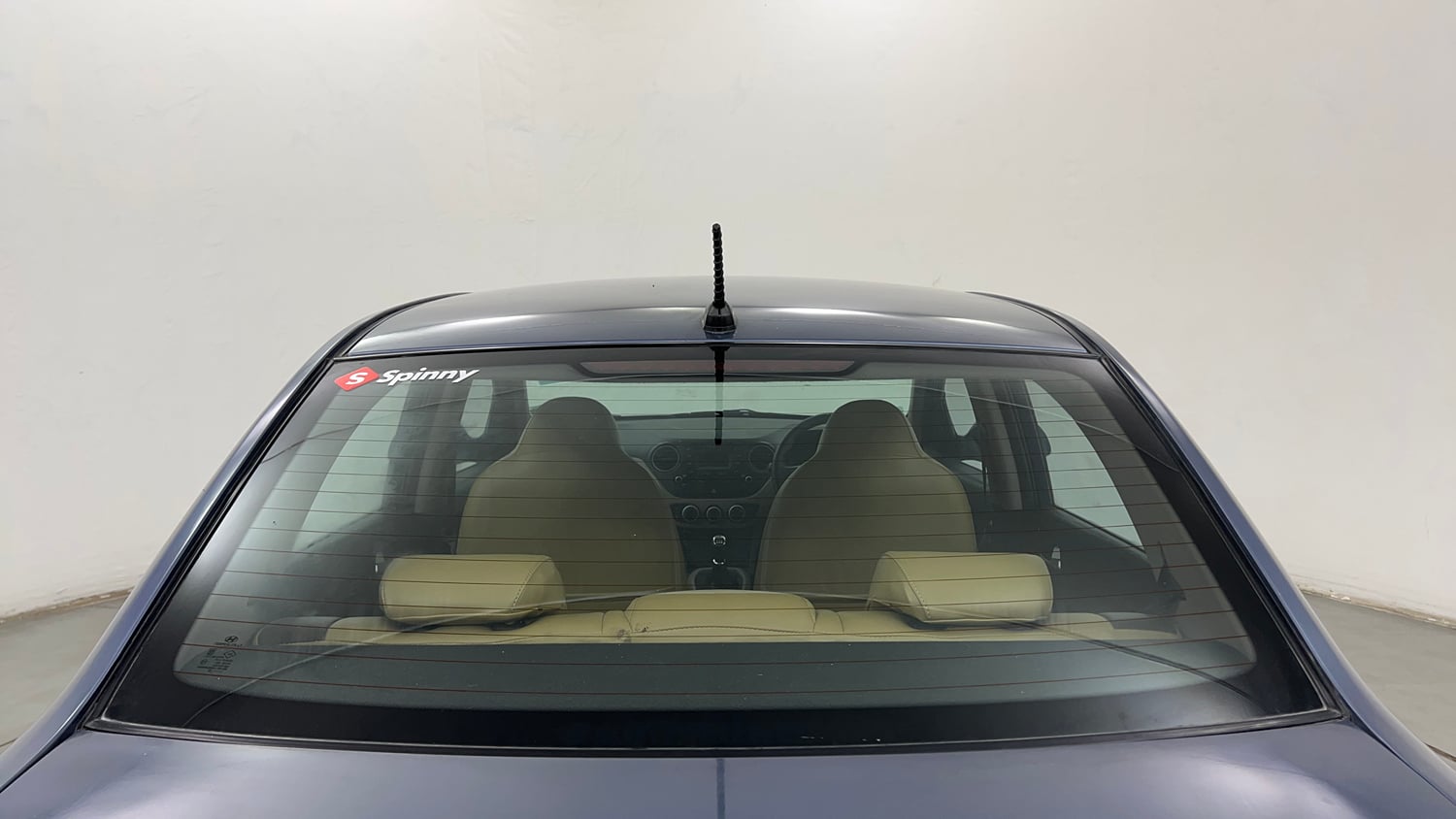 Used 2015 Hyundai Xcent SX 1.2 Petrol Manual exterior BACK WINDSHIELD VIEW