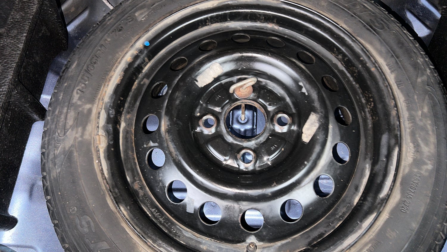 Used 2012 Maruti Suzuki Wagon R 1.0 VXi Petrol Manual tyres SPARE TYRE VIEW