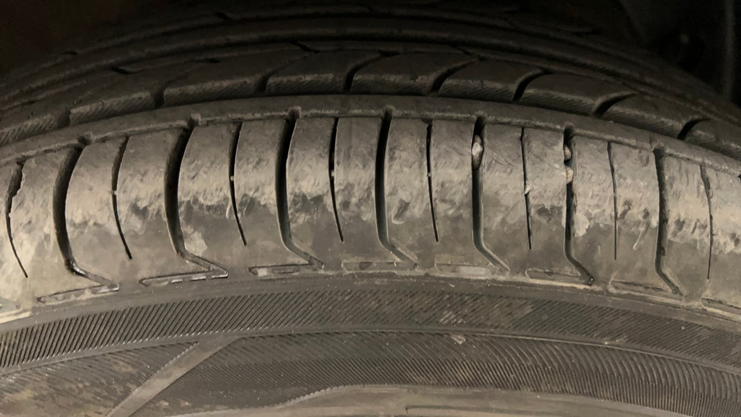 Used 2019 Hyundai Grand i10 Sportz 1.2 Kappa VTVT CNG (Outside Fitted) Cng Manual tyres RIGHT FRONT TYRE TREAD VIEW