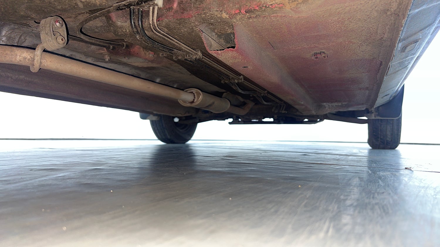 Used 2016 Renault Kwid RXT Petrol Manual extra REAR RIGHT UNDERBODY VIEW