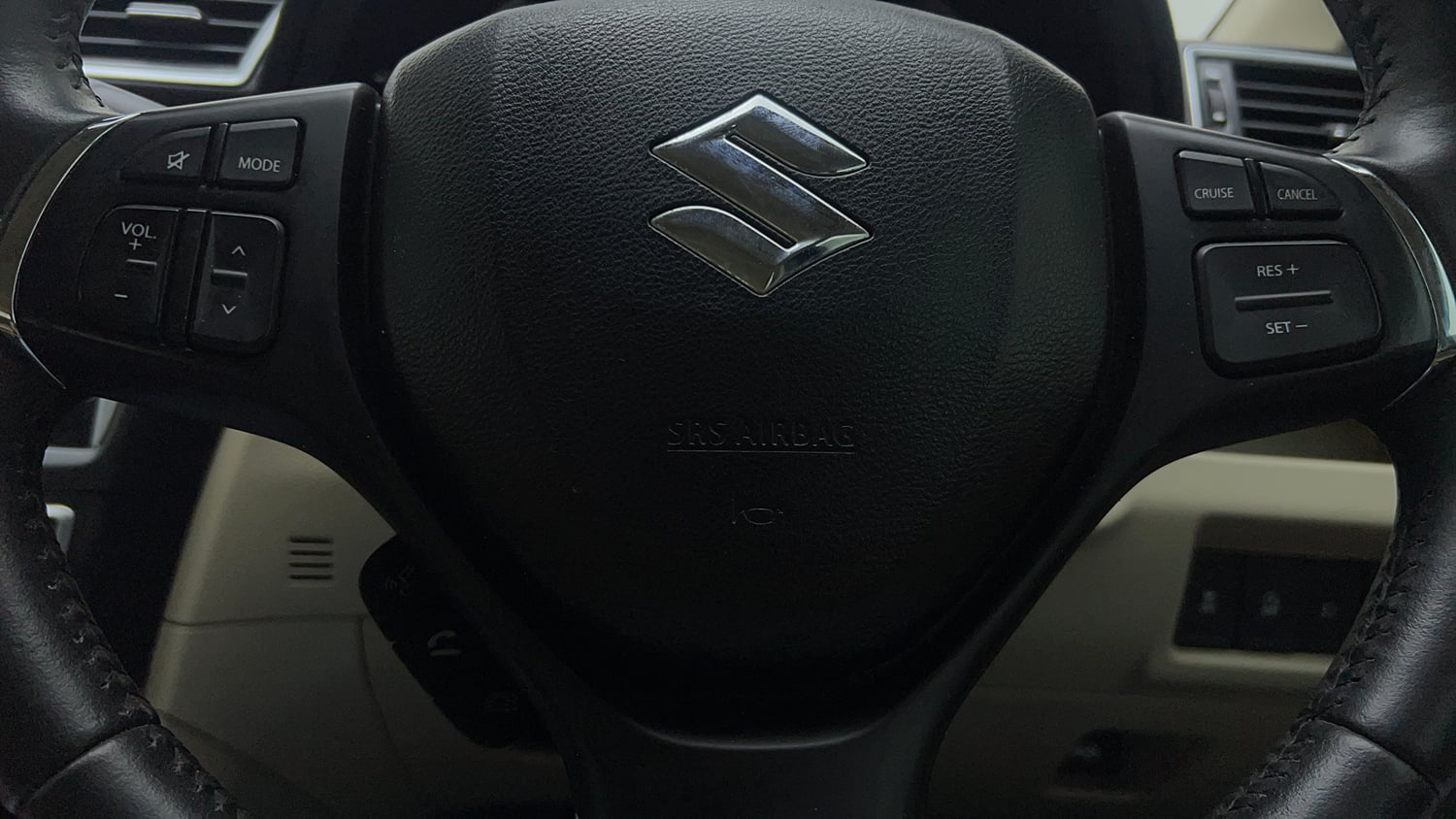 Used 2023 Maruti Suzuki Ciaz Alpha 1.5 Petrol Manual top_features Airbags