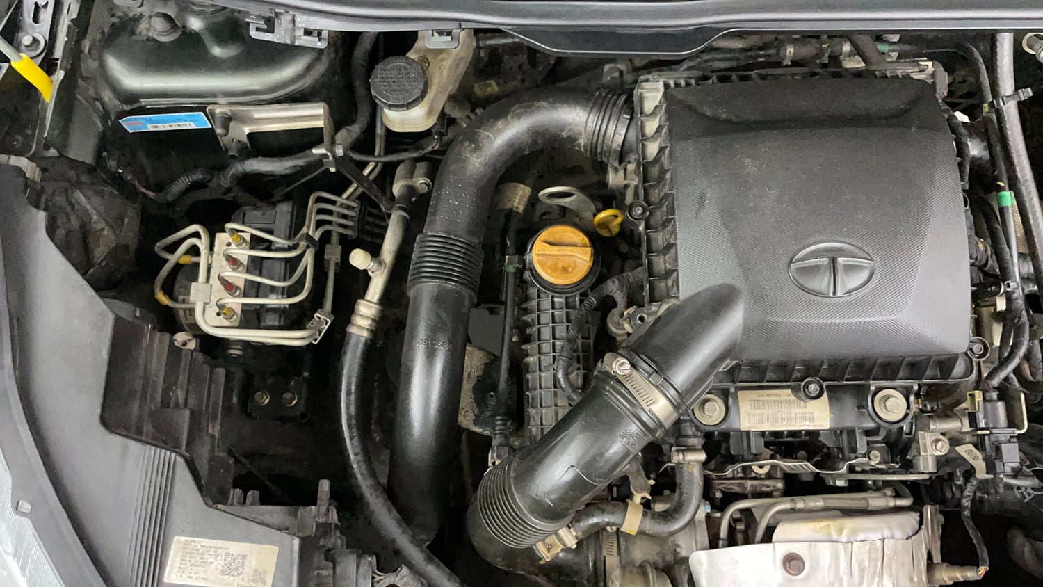 Used 2021 Tata Nexon XZ Plus Petrol Manual engine ENGINE RIGHT SIDE VIEW