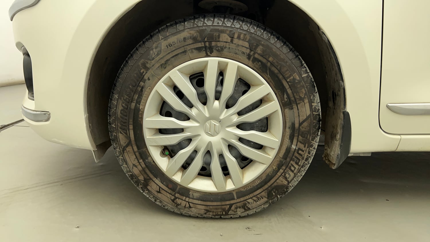 Used 2019 Maruti Suzuki Dzire VXi AMT Petrol Automatic tyres LEFT FRONT TYRE RIM VIEW