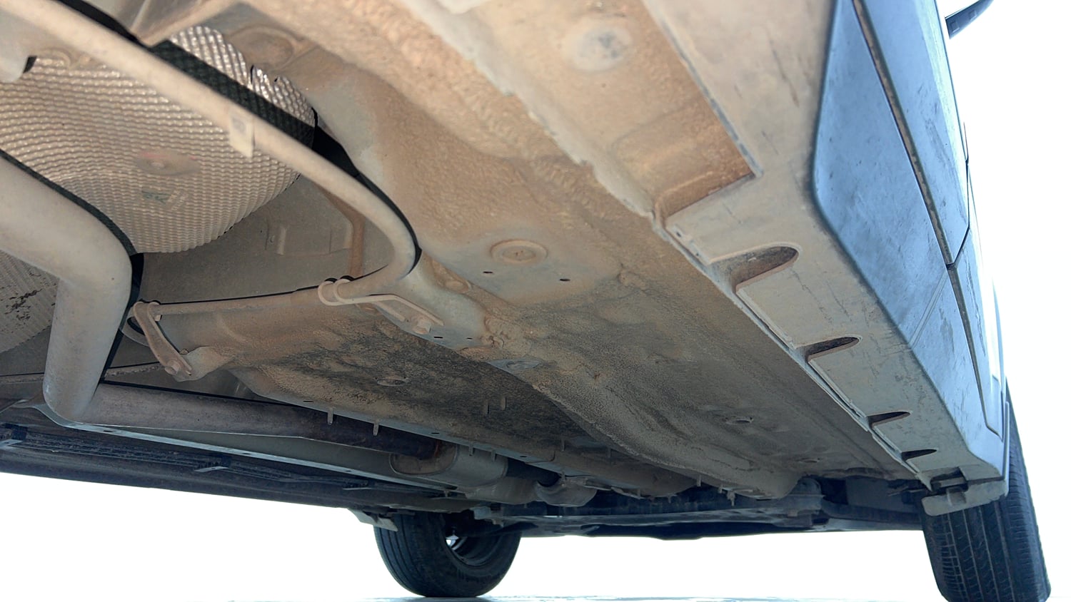 Used 2024 Kia Sonet HTK (O) 1.2 Petrol MT Petrol Manual extra REAR RIGHT UNDERBODY VIEW