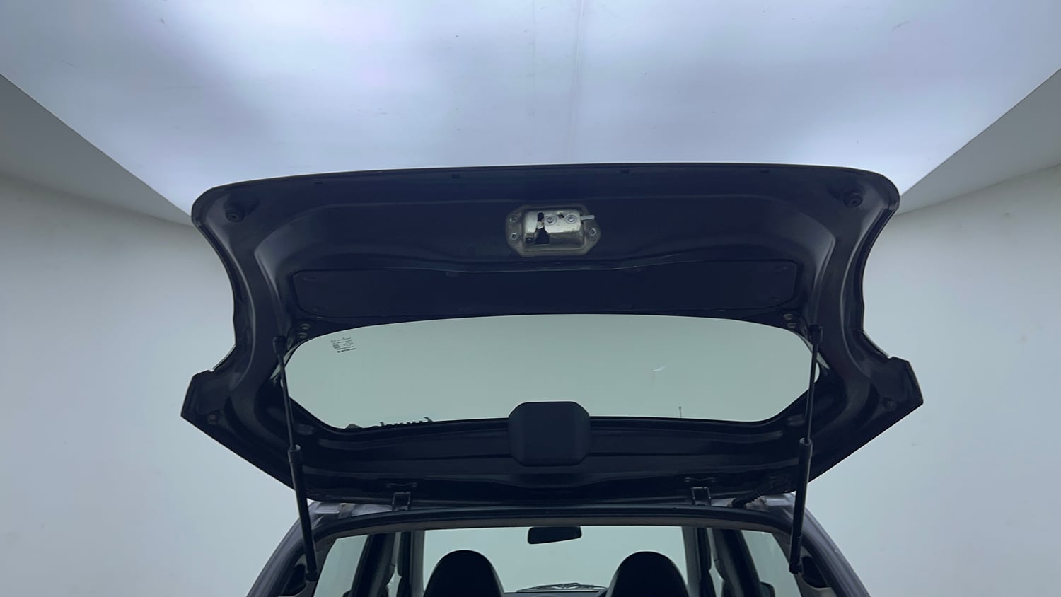 Used 2019 Maruti Suzuki Alto 800 VXi (O) Petrol Manual interior DICKY DOOR OPEN VIEW