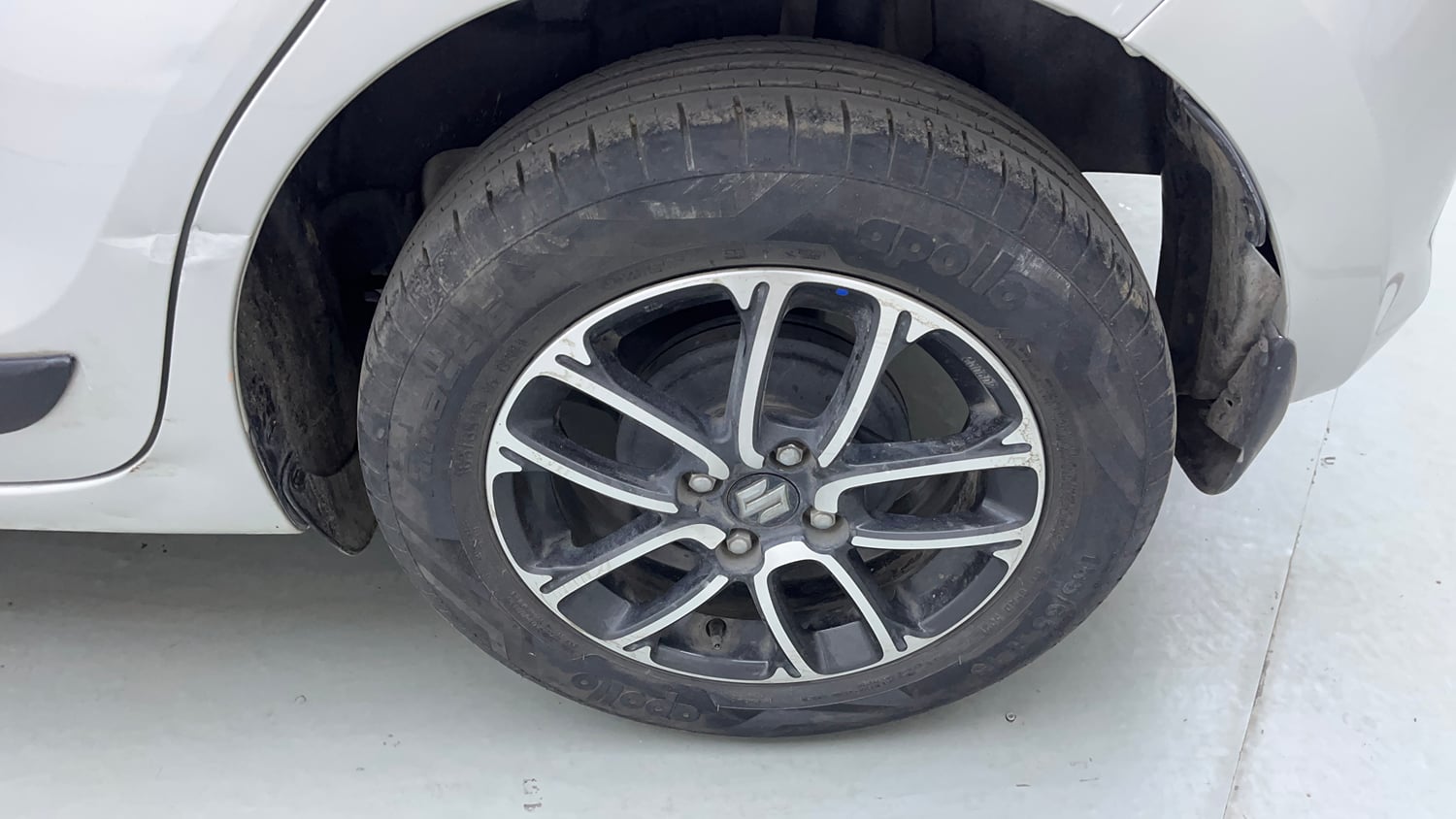 Used 2022 Maruti Suzuki Swift ZXi Plus Petrol Manual tyres LEFT REAR TYRE RIM VIEW