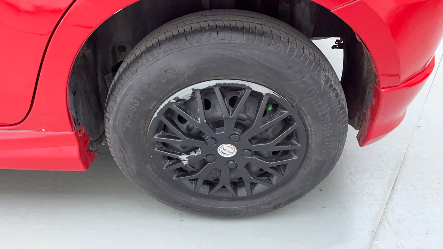Used 2016 Maruti Suzuki Swift Deca Limited Edition VDi Diesel Manual tyres LEFT REAR TYRE RIM VIEW