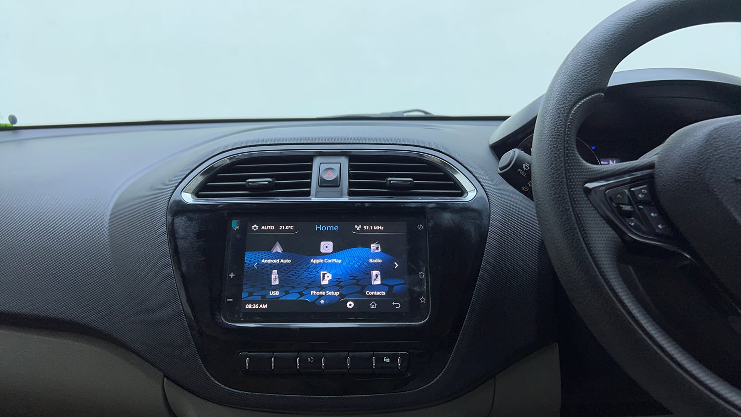 Used 2019 Tata Tiago Revotron XZA Plus Petrol Automatic top_features Integrated (in-dash) music system