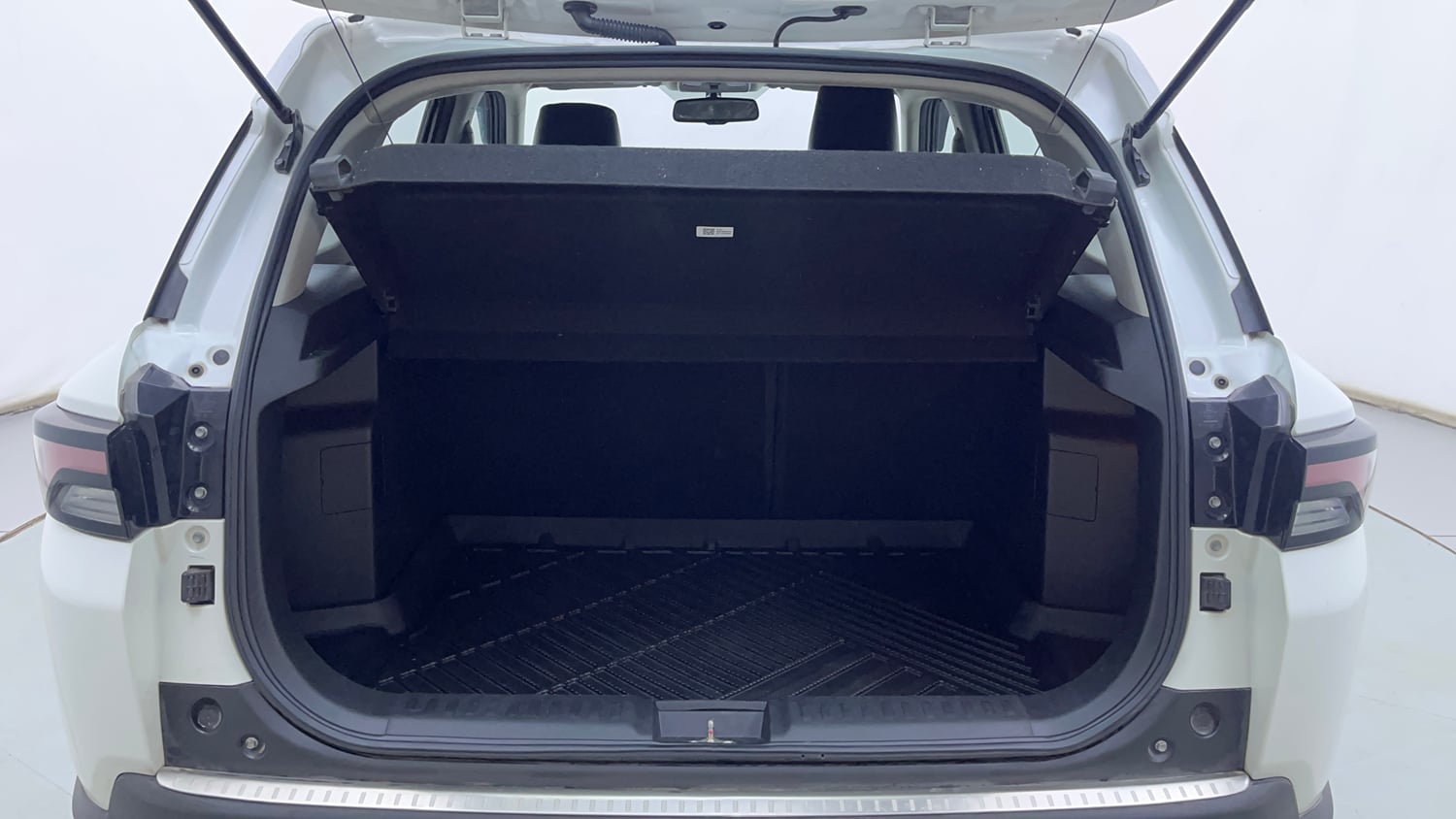 Used 2023 Maruti Suzuki Brezza ZXi Plus Petrol Manual interior DICKY INSIDE VIEW