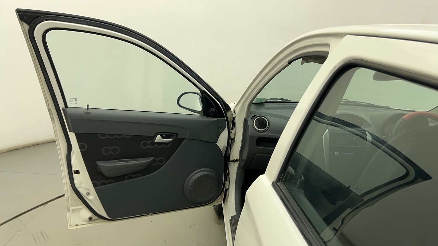 Used 2014 Maruti Suzuki Alto 800 Lxi Petrol Manual interior LEFT FRONT DOOR OPEN VIEW