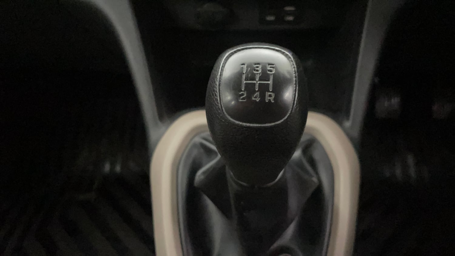 Used 2018 Hyundai Grand i10 Magna 1.2 Kappa VTVT Petrol Manual interior GEAR  KNOB VIEW
