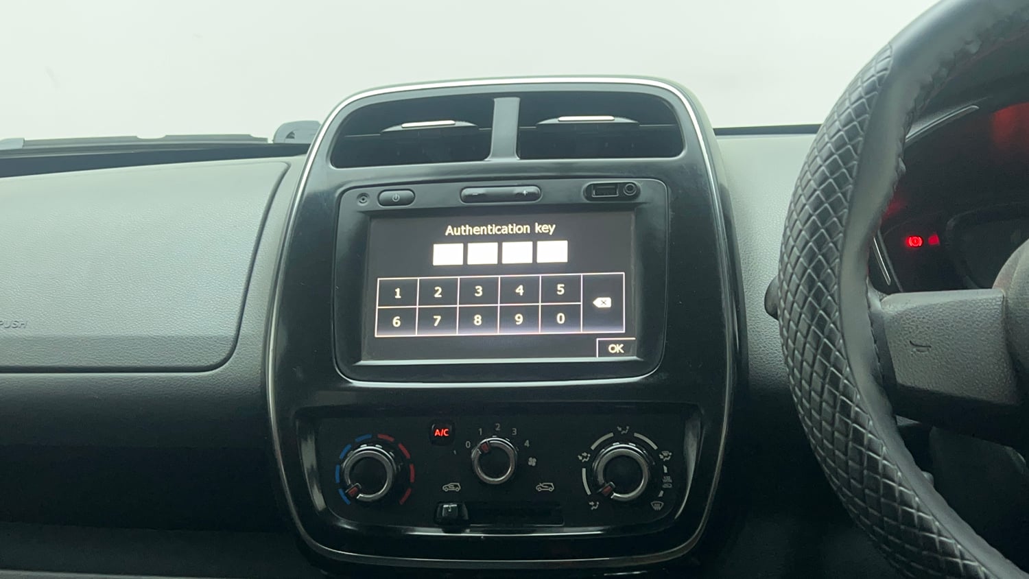 Used 2018 Renault Kwid 1.0 RXT AMT Opt Petrol Automatic top_features Integrated (in-dash) music system
