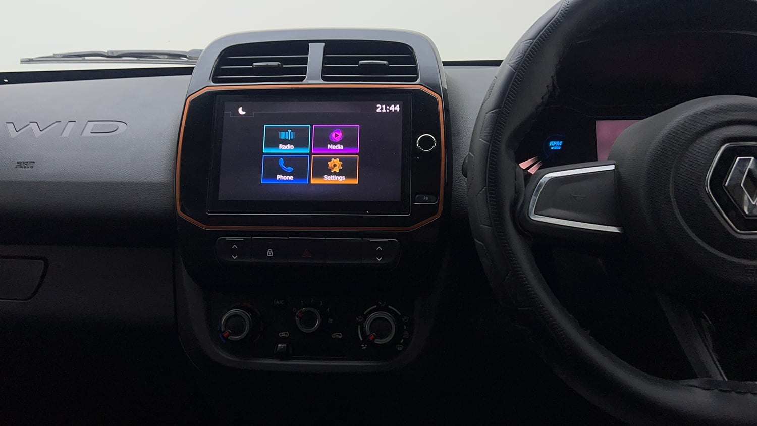 Used 2022 Renault Kwid CLIMBER 1.0 (O) Petrol Manual interior MUSIC SYSTEM & AC CONTROL VIEW