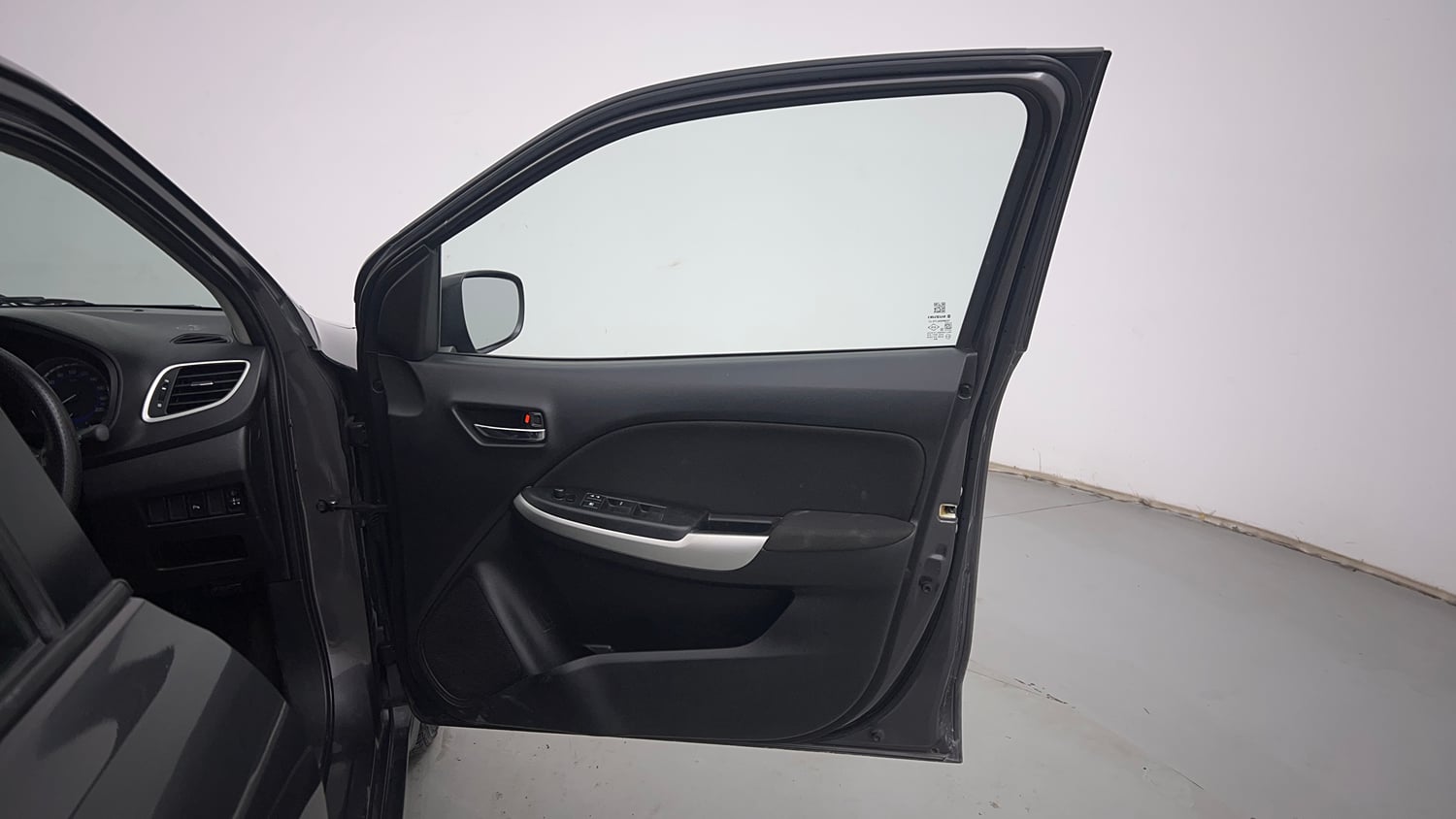 Used 2018 Maruti Suzuki Baleno Delta 1.2 Petrol Manual interior RIGHT FRONT DOOR OPEN VIEW