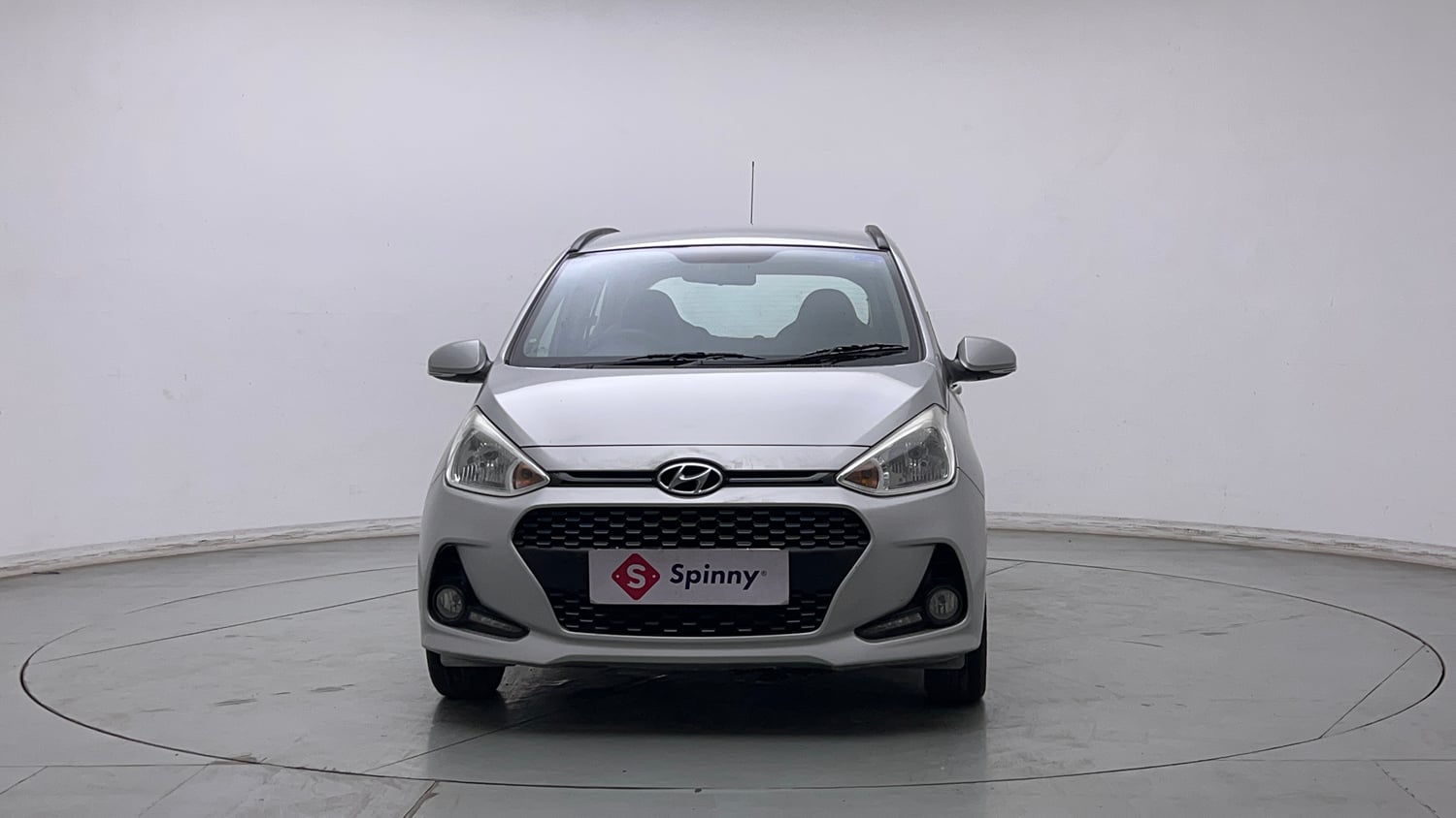 Used 2018 Hyundai Grand i10 Sportz (O) AT 1.2 Kappa VTVT Petrol Automatic exterior FRONT VIEW