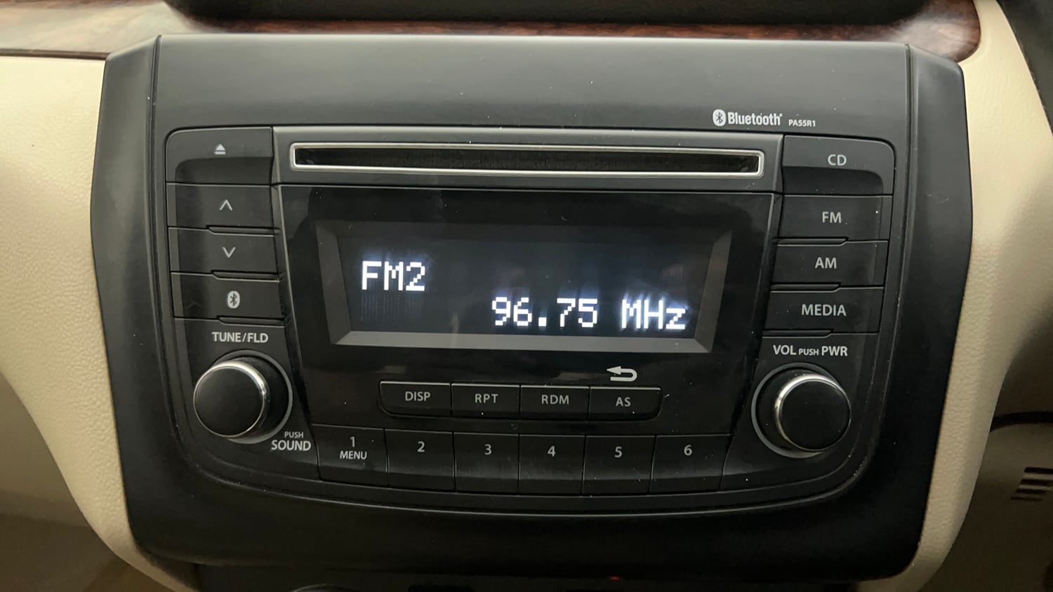 Used 2019 Maruti Suzuki Dzire VXi AMT Petrol Automatic top_features Integrated (in-dash) music system