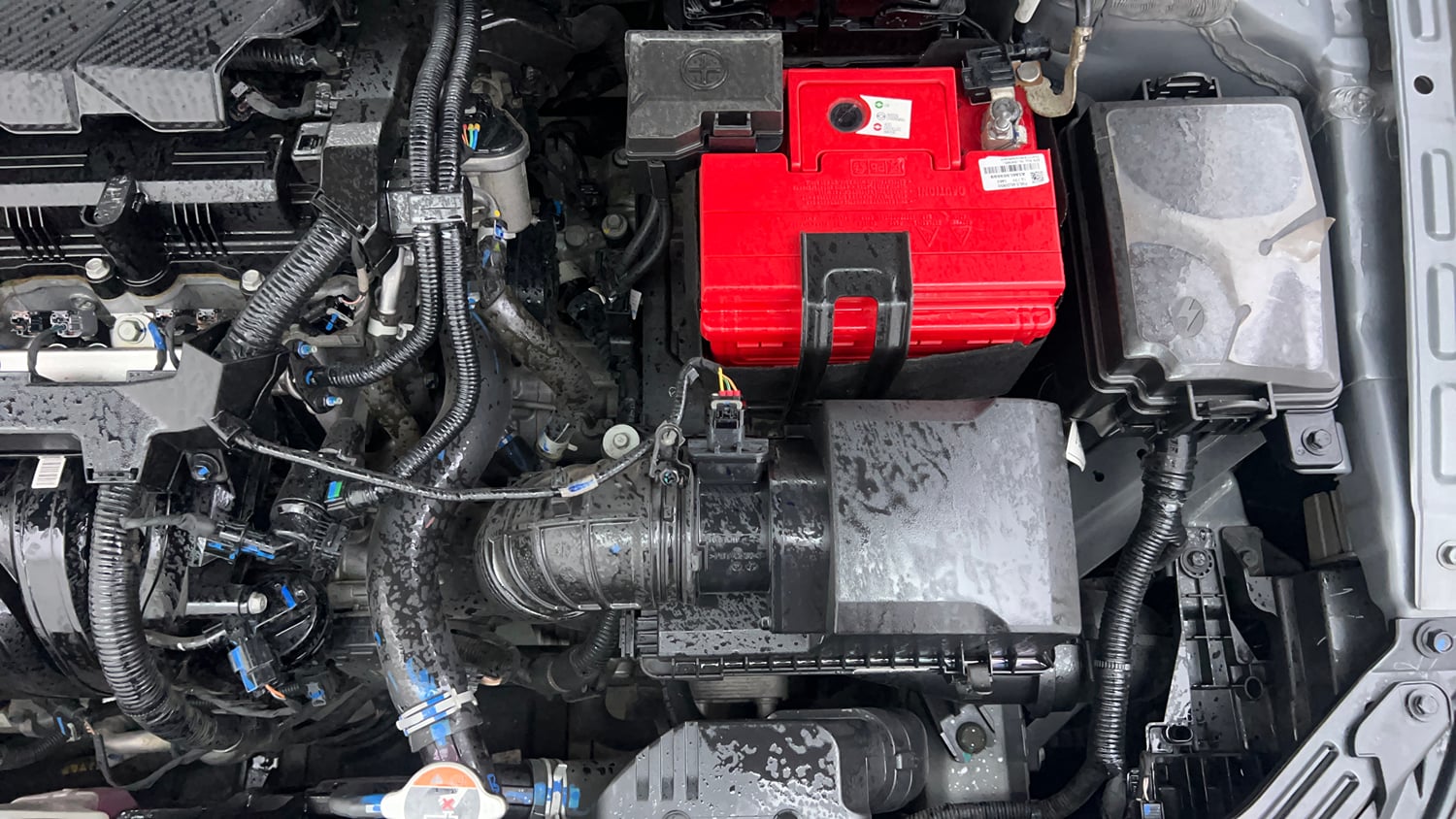 Used 2024 Hyundai Verna SX (O) 1.5 Petrol IVT Petrol Automatic engine ENGINE LEFT SIDE VIEW
