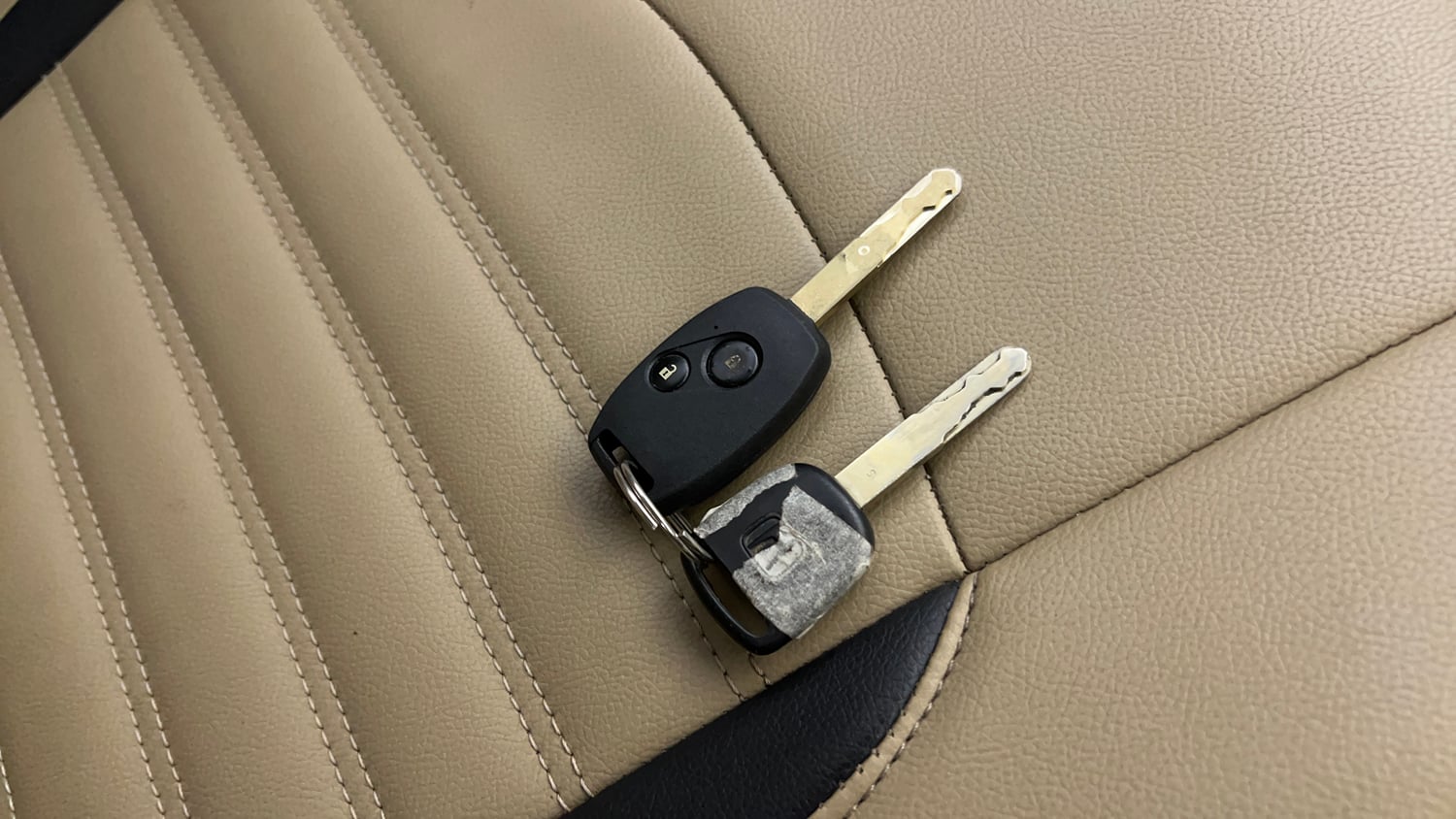 Used 2014 Honda Mobilio V Petrol Petrol Manual extra CAR KEY VIEW