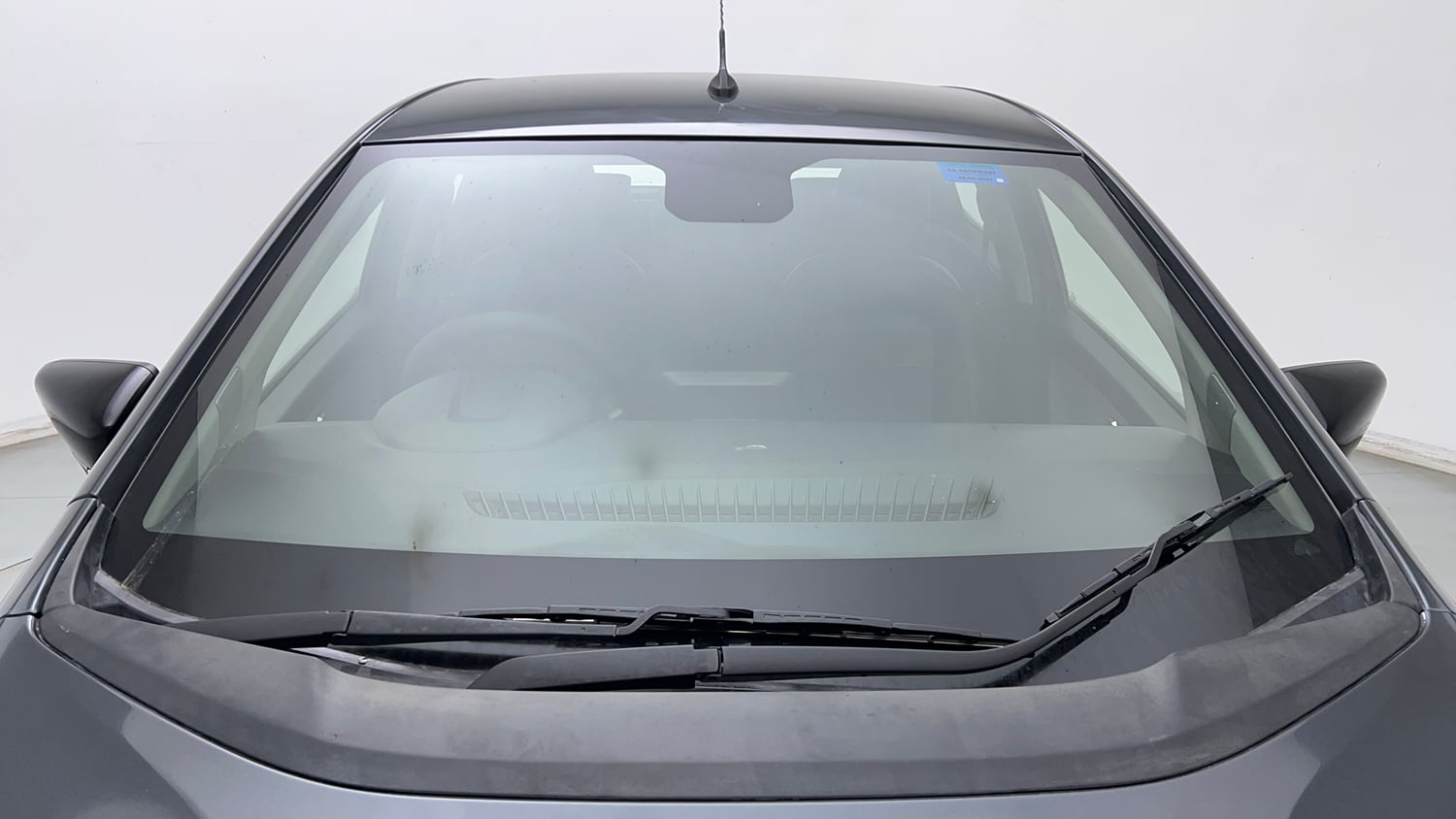 Used 2021 Tata Altroz XZ Petrol Petrol Manual exterior FRONT WINDSHIELD VIEW