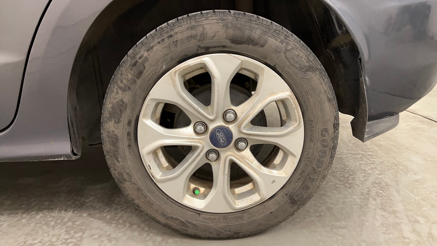 Used 2017 Ford Figo Aspire Titanium1.5 TDCi Diesel Manual tyres LEFT REAR TYRE RIM VIEW